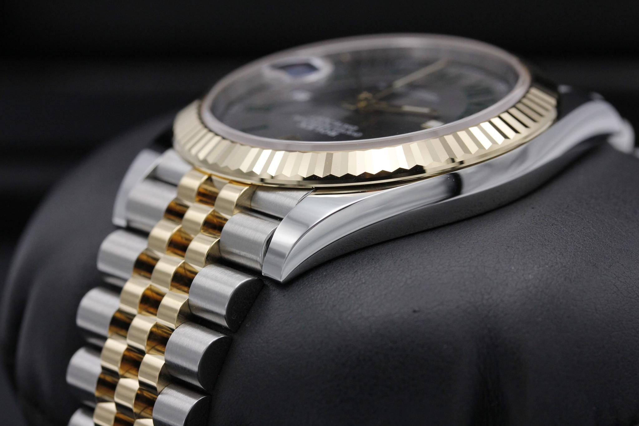 Watch Image 5