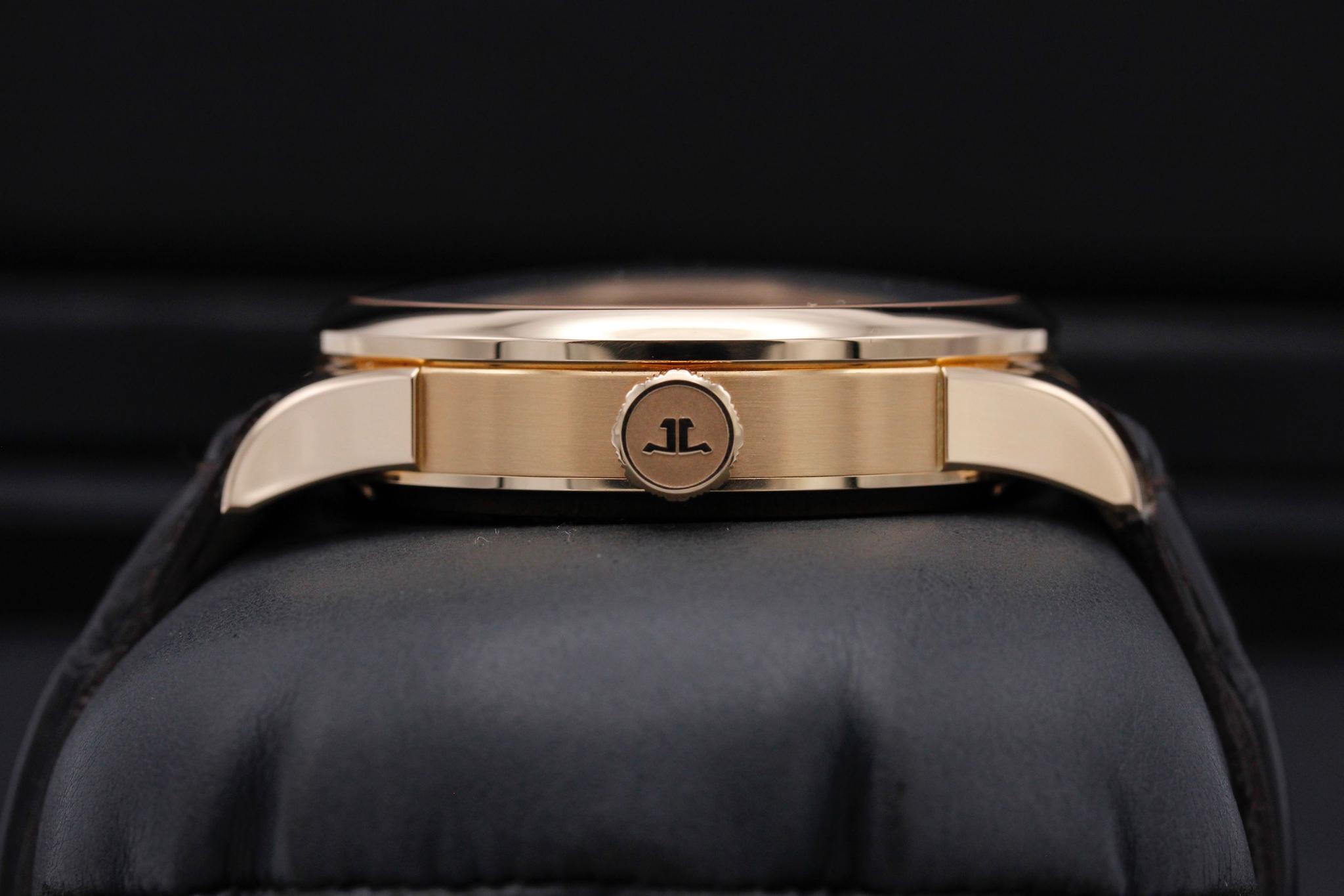 Watch Image 3