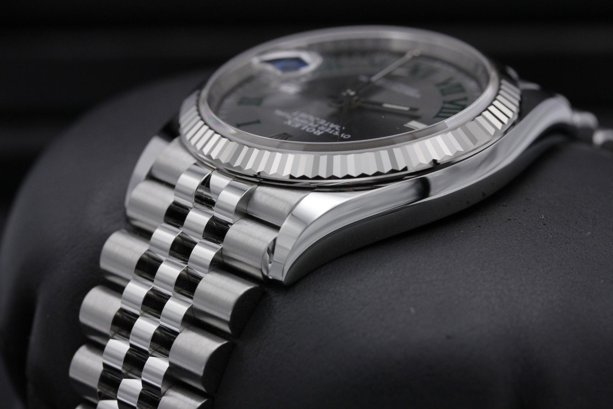 Watch Image 5