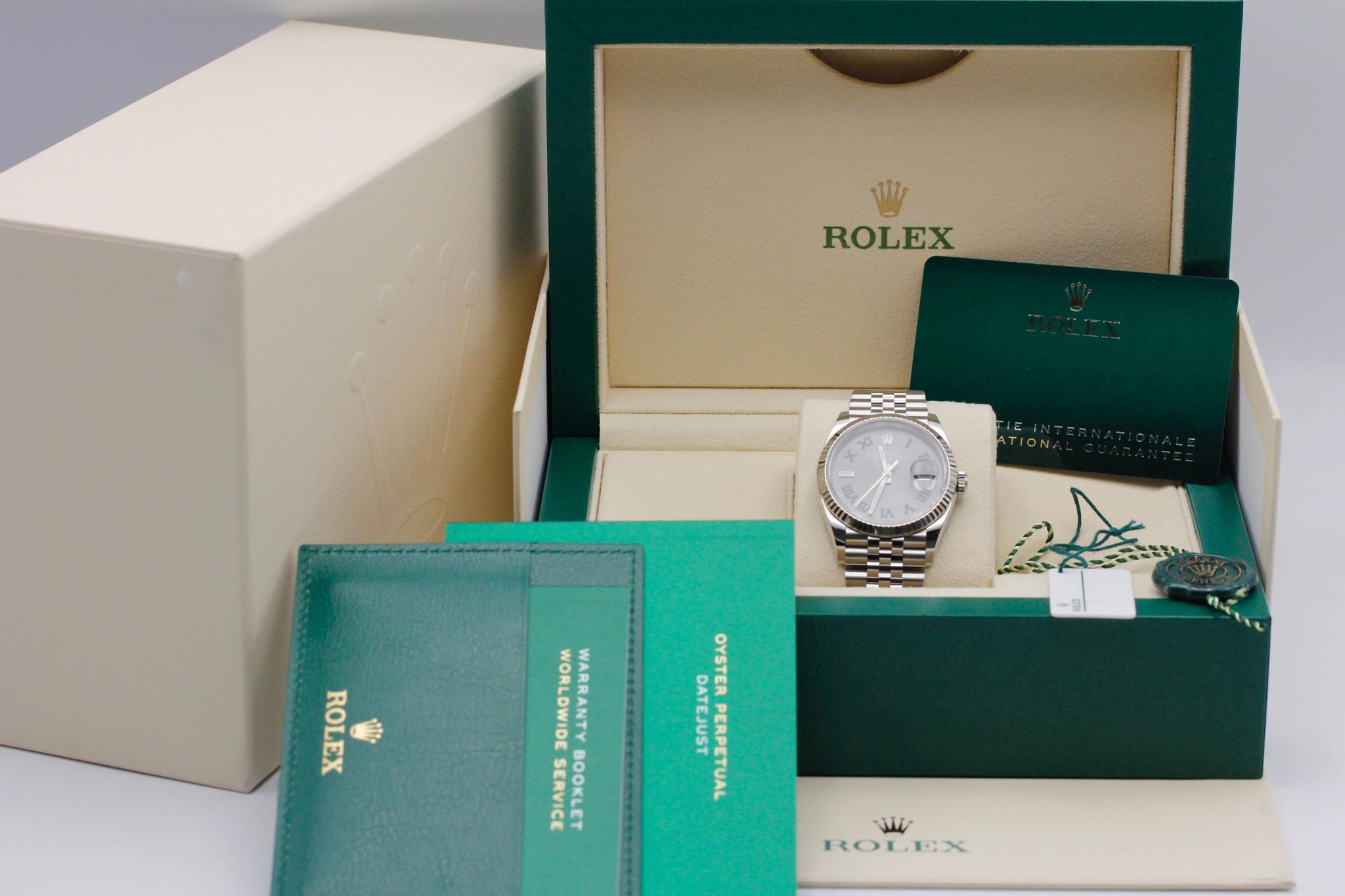 Watch Image 11