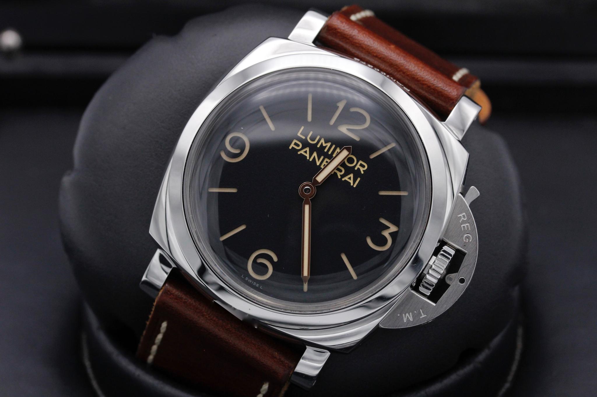 Watch Image 10