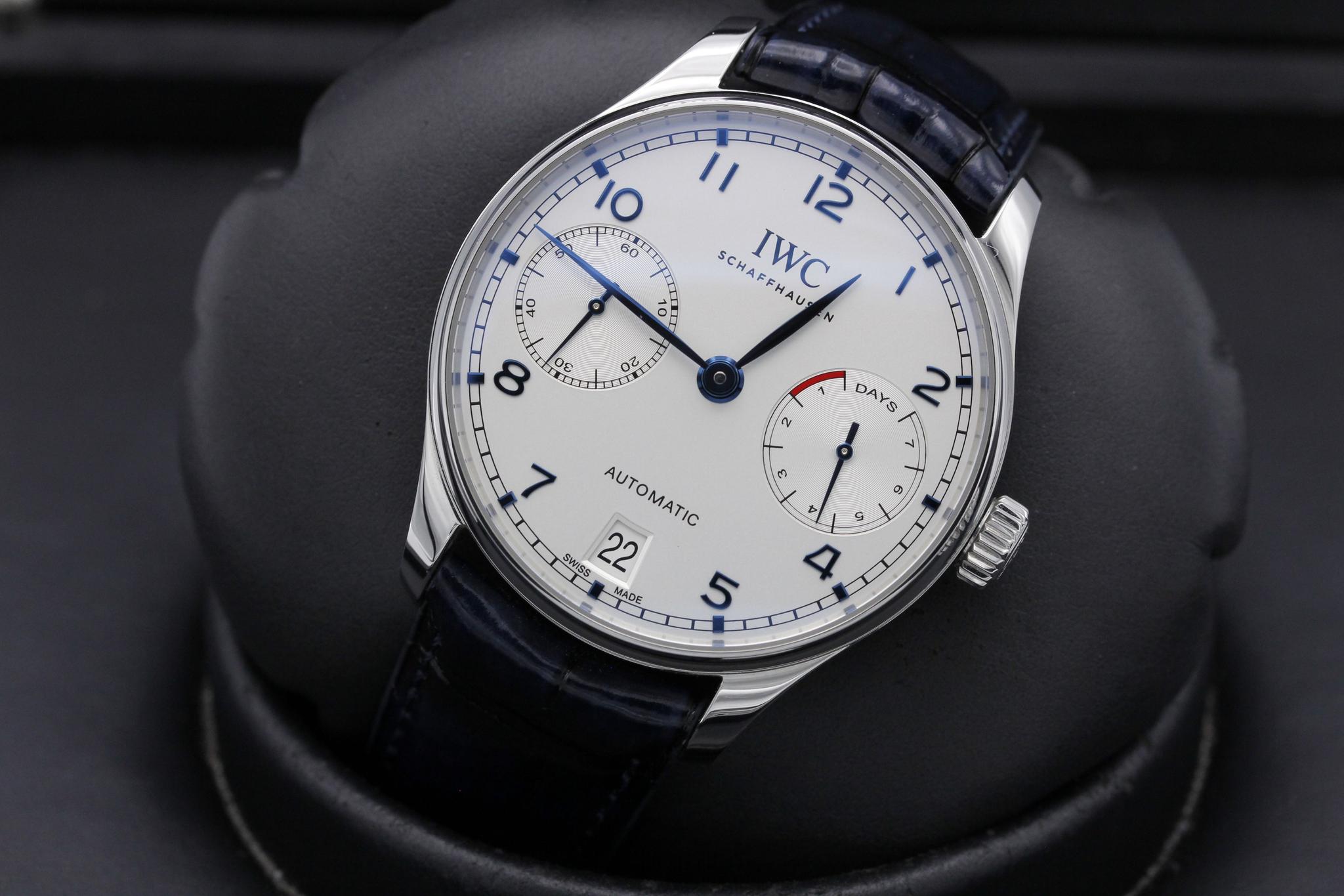 Watch Image 9