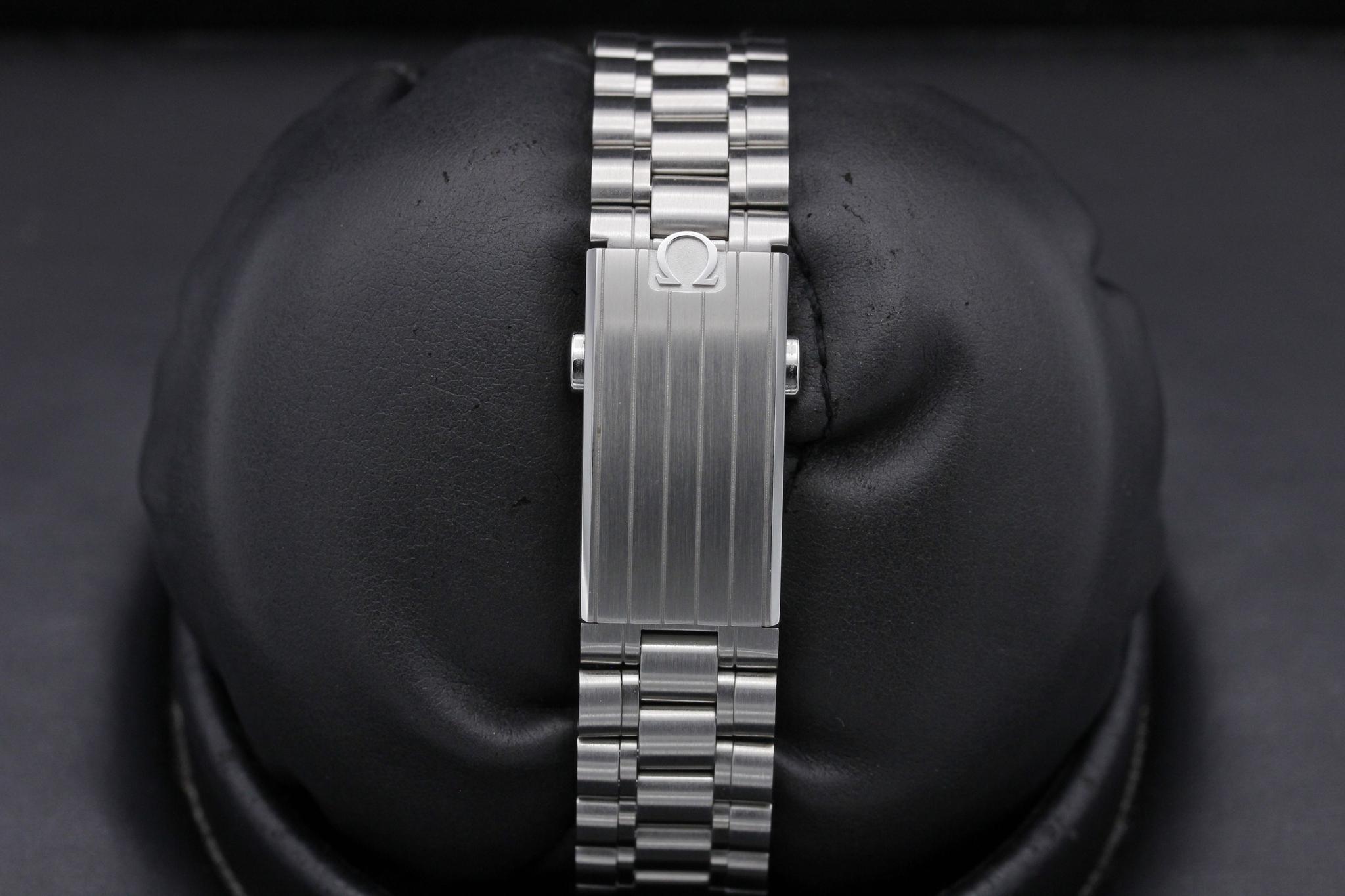 Watch Image 8