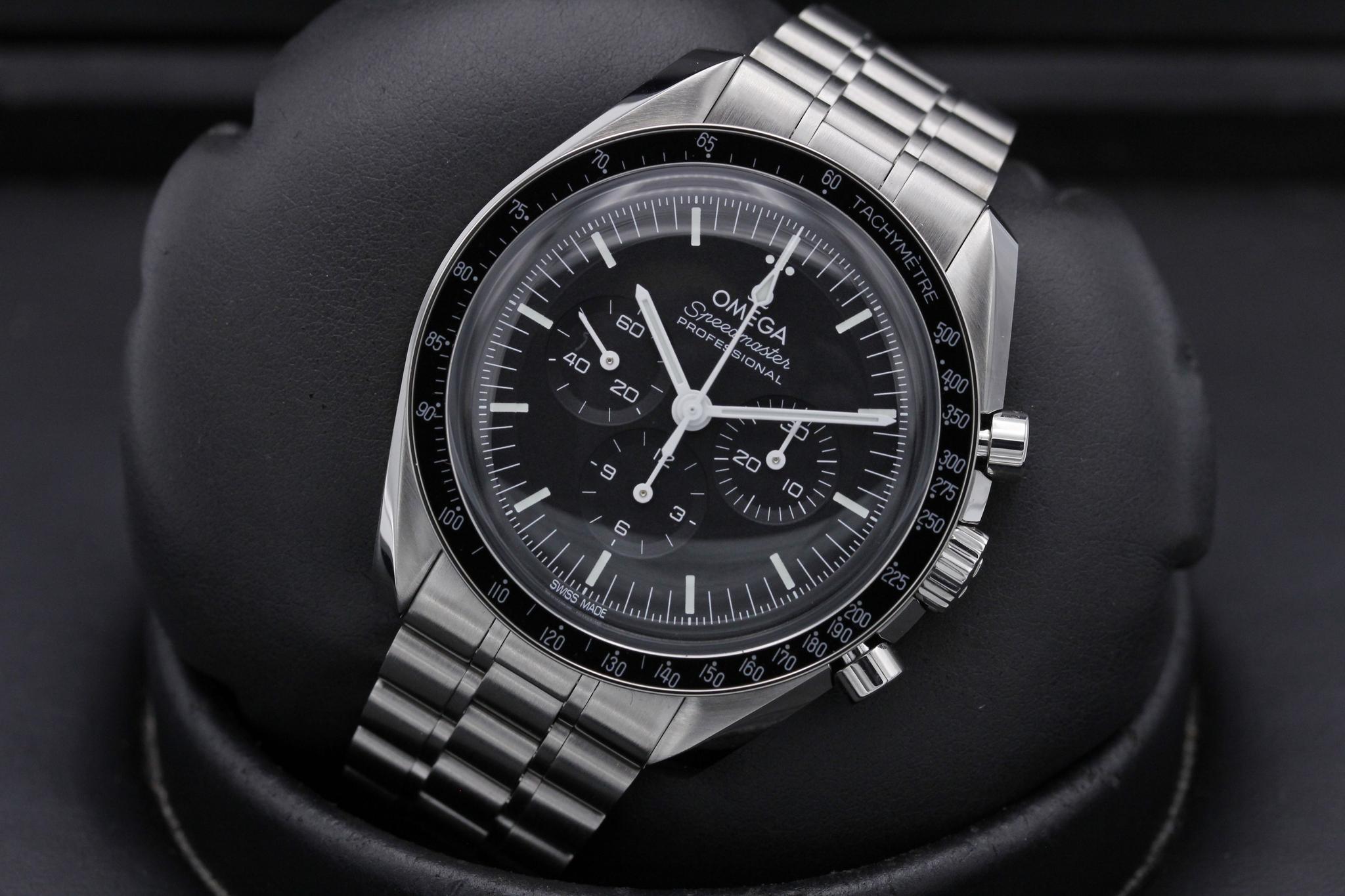 Watch Image 10