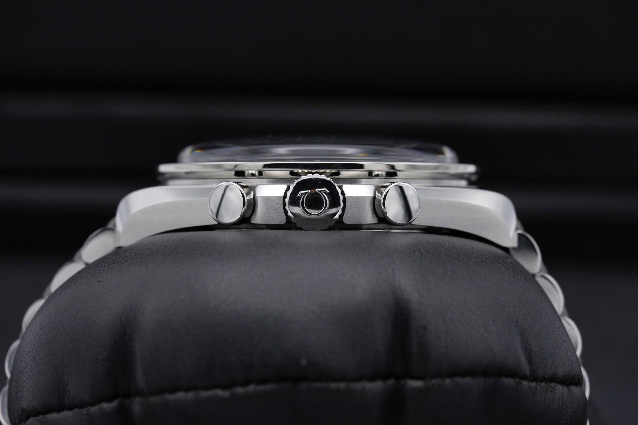 Watch Image 3