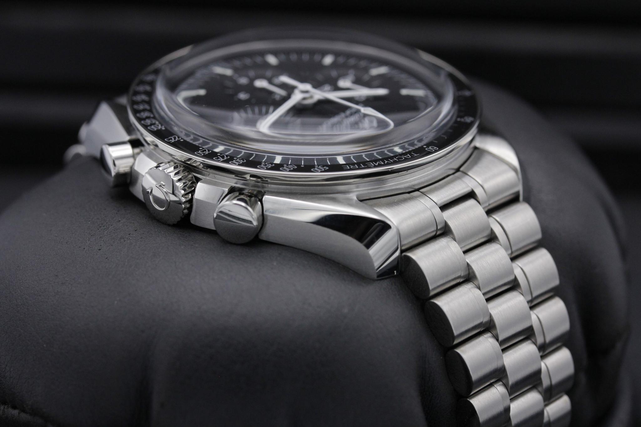 Watch Image 4