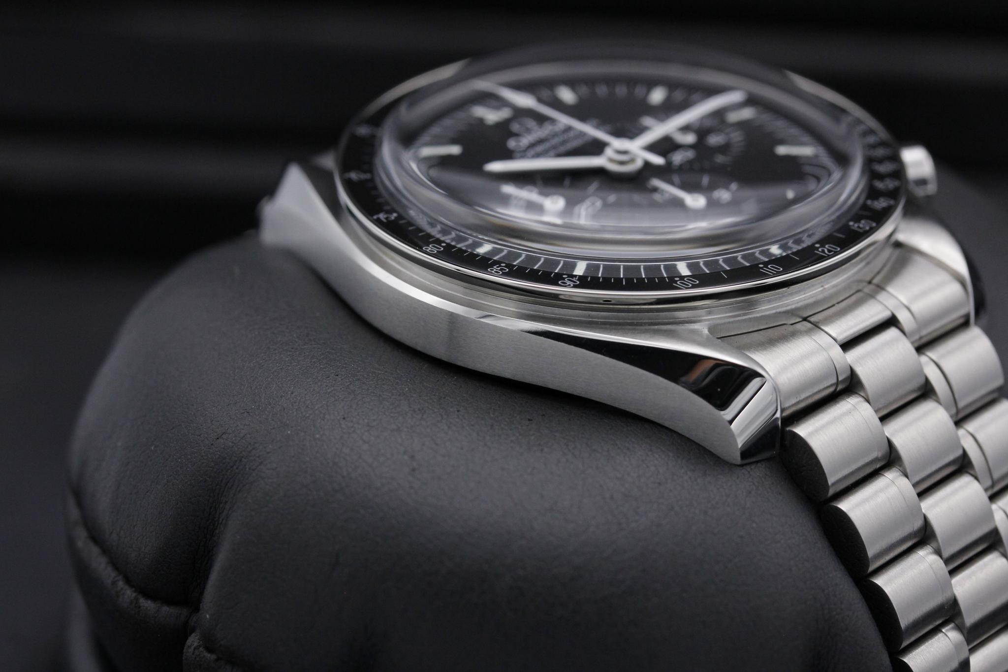 Watch Image 6