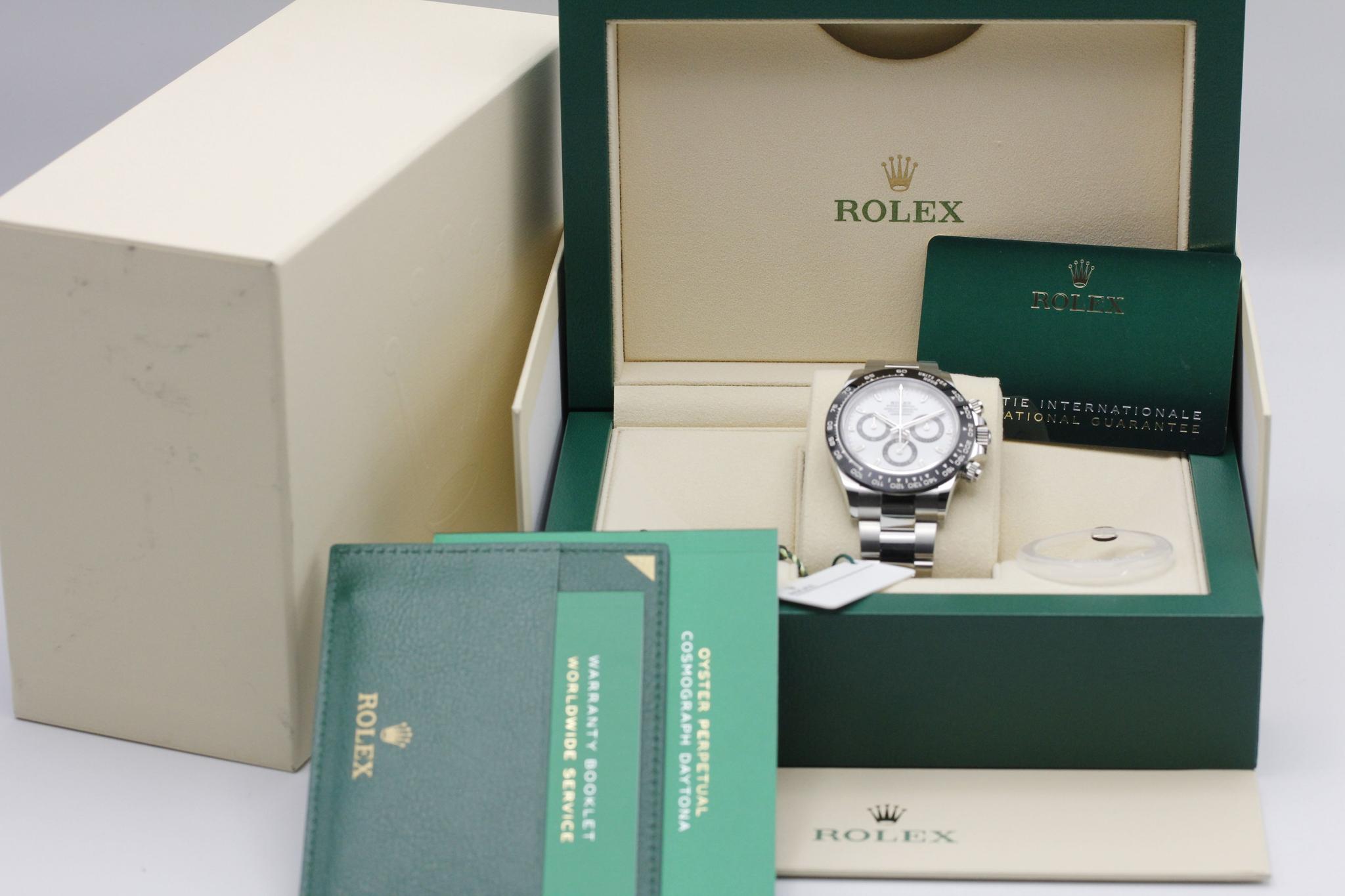 Watch Image 11