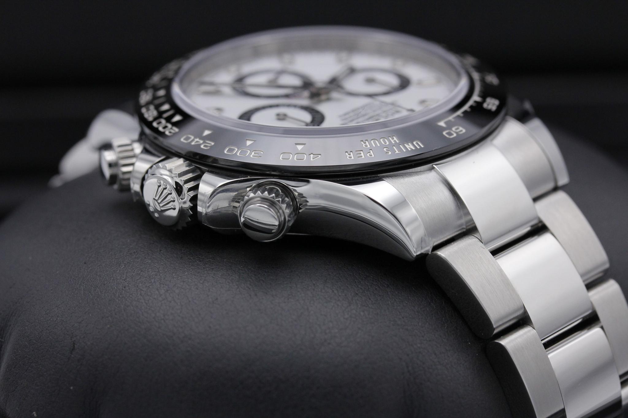Watch Image 4