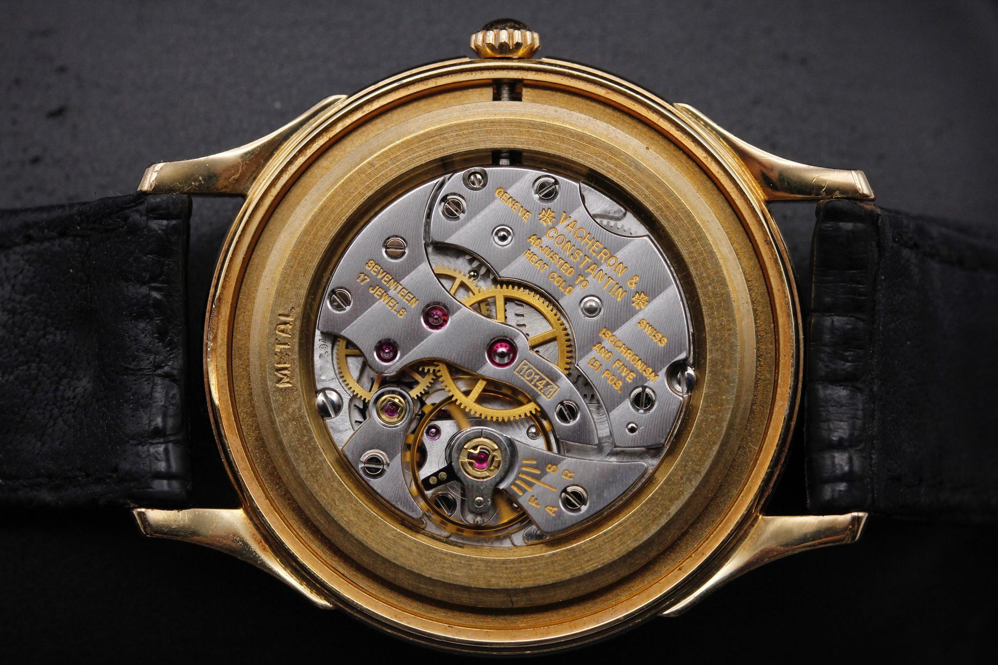 Watch Image 10