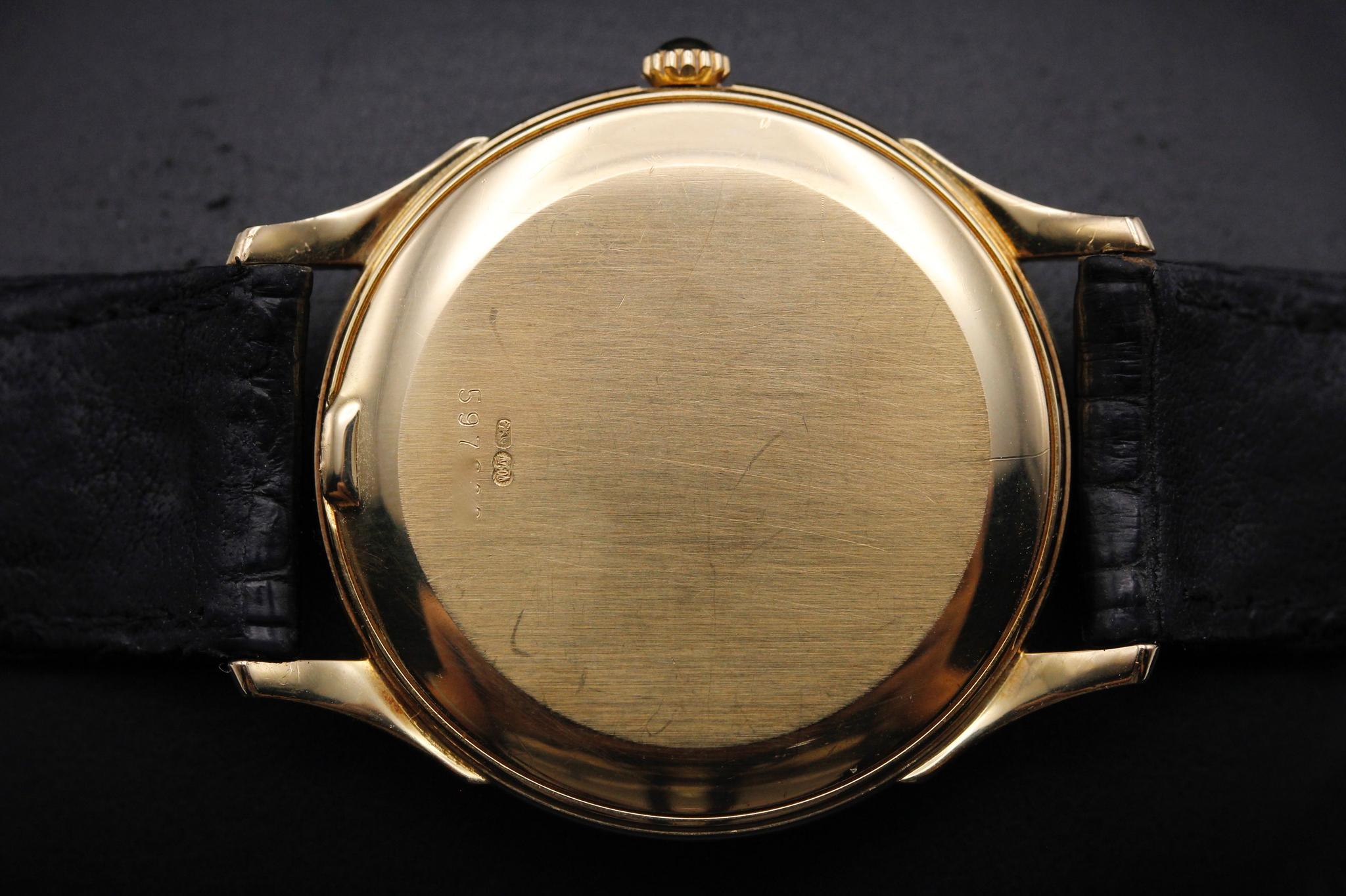 Watch Image 14