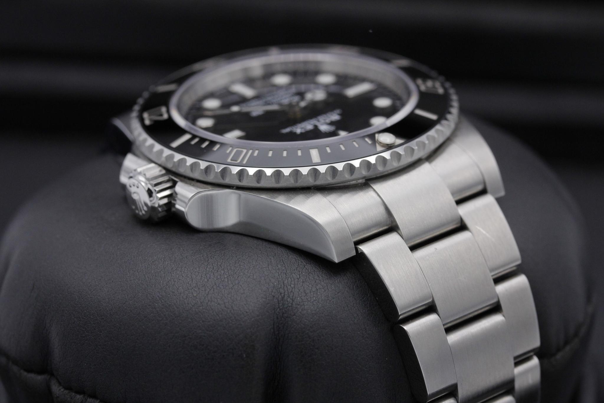 Watch Image 4