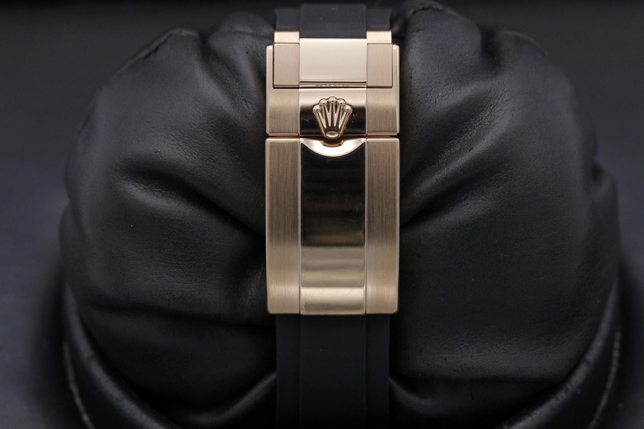 Watch Image 8