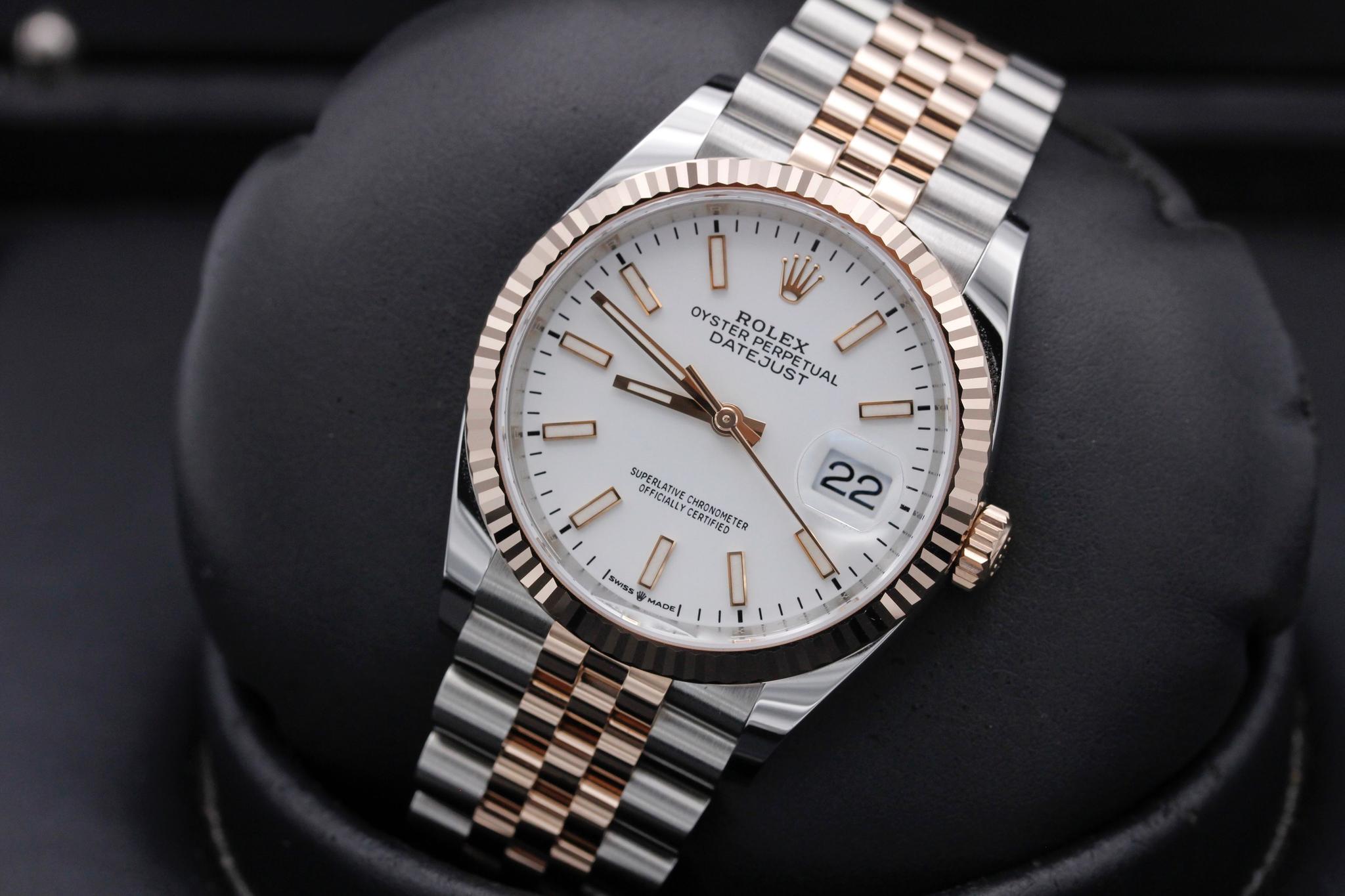 Watch Image 10