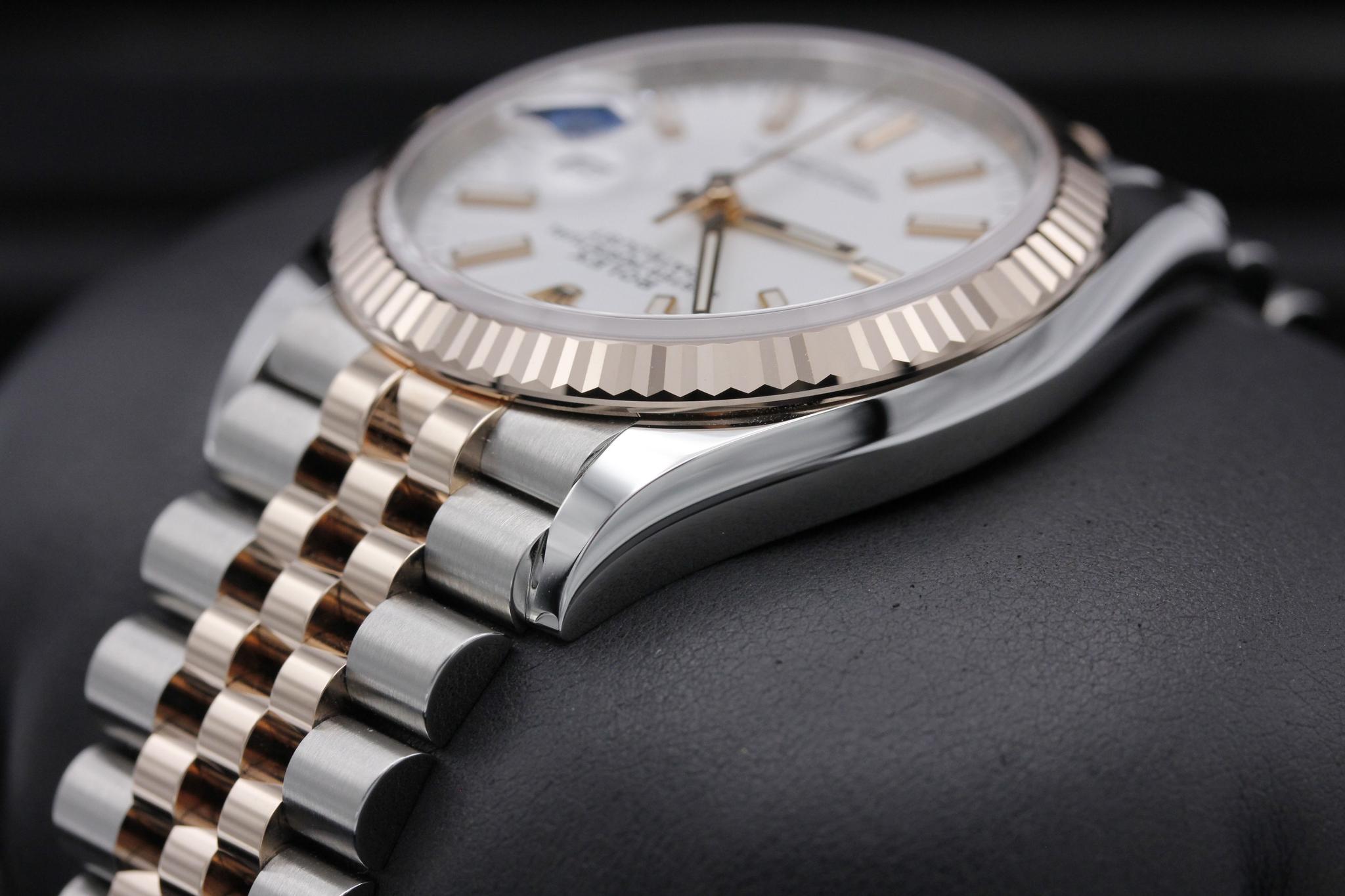 Watch Image 5