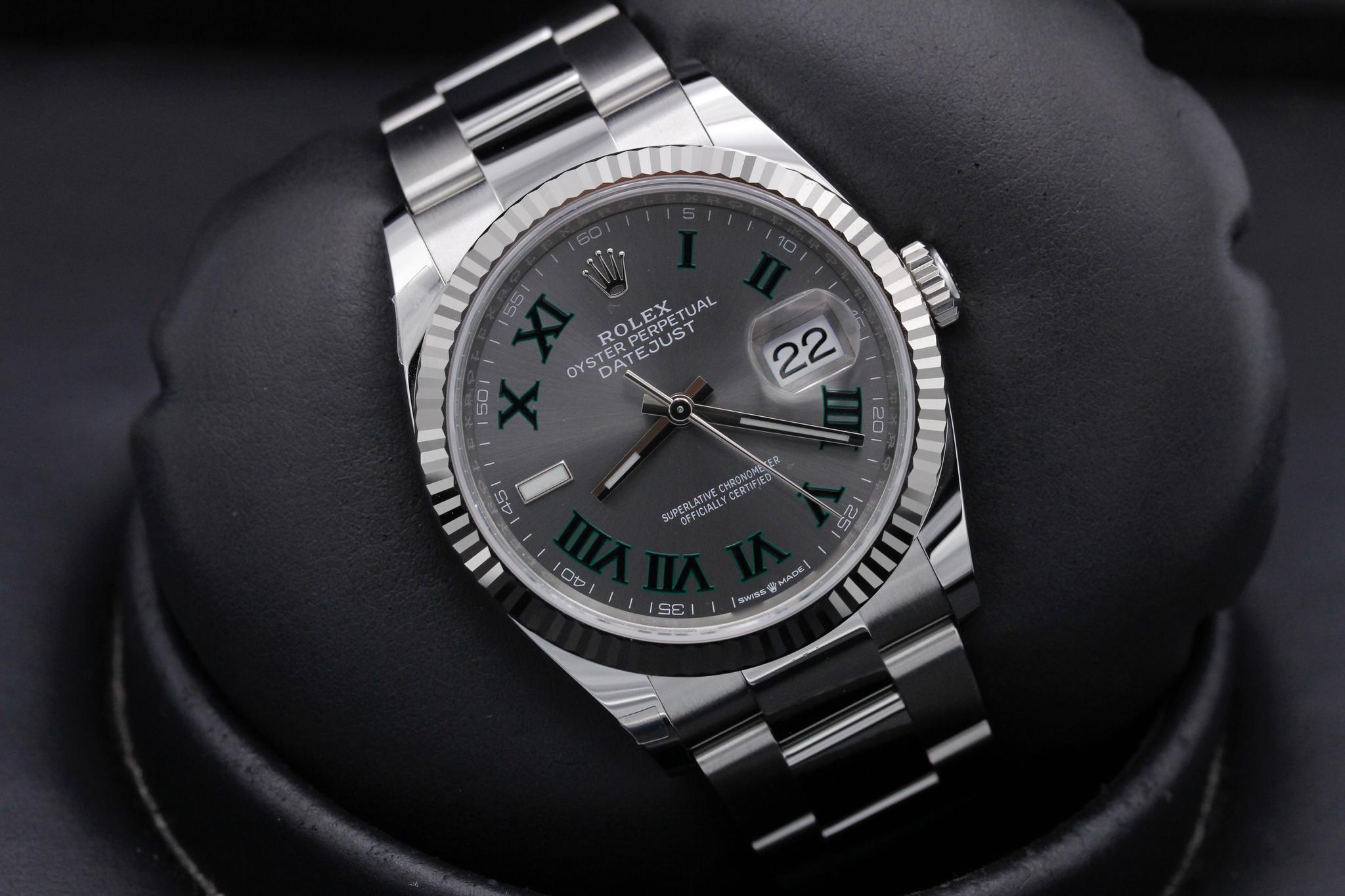 Watch Image 10