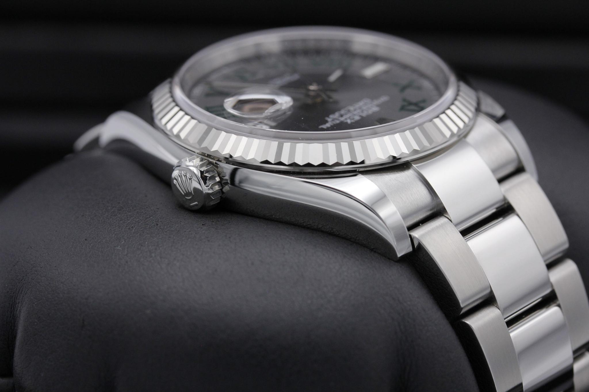 Watch Image 4