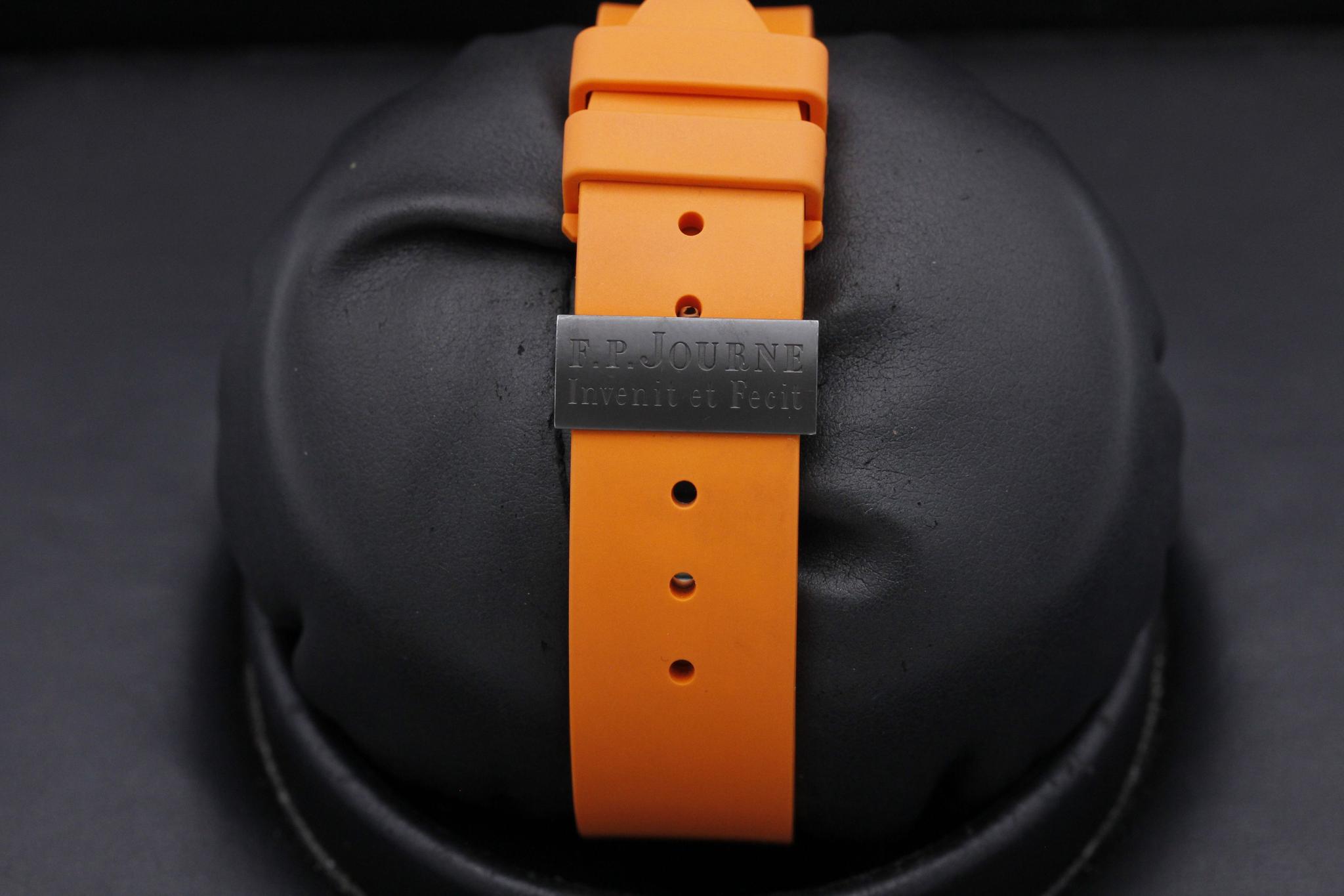 Watch Image 8