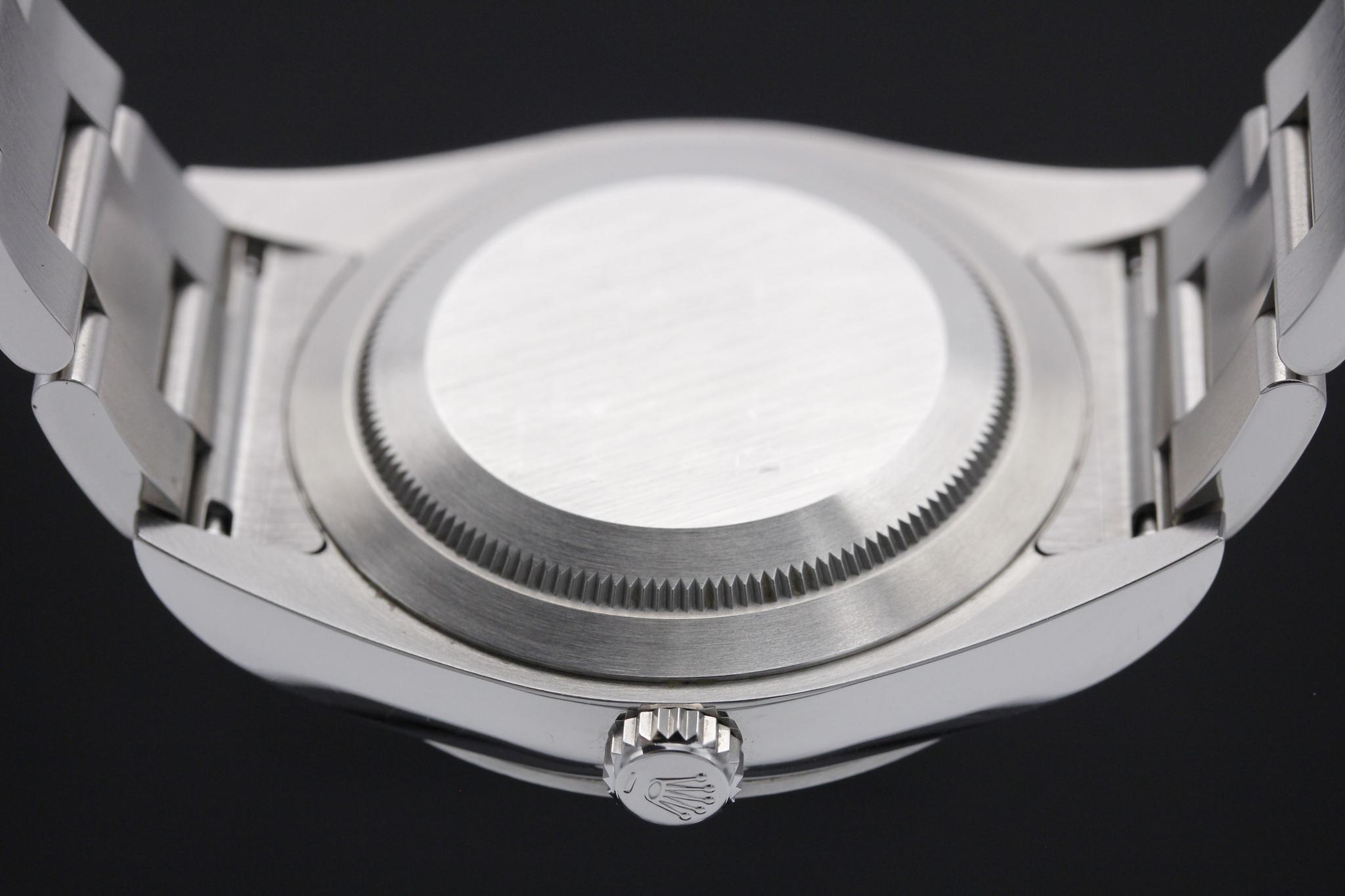 Watch Image 7