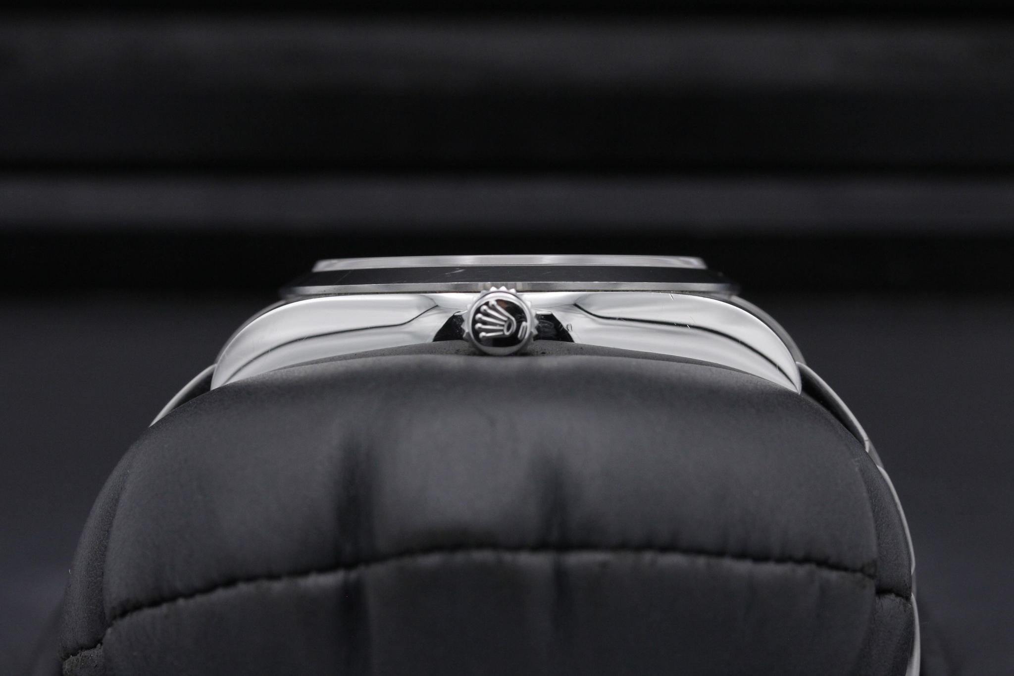 Watch Image 3