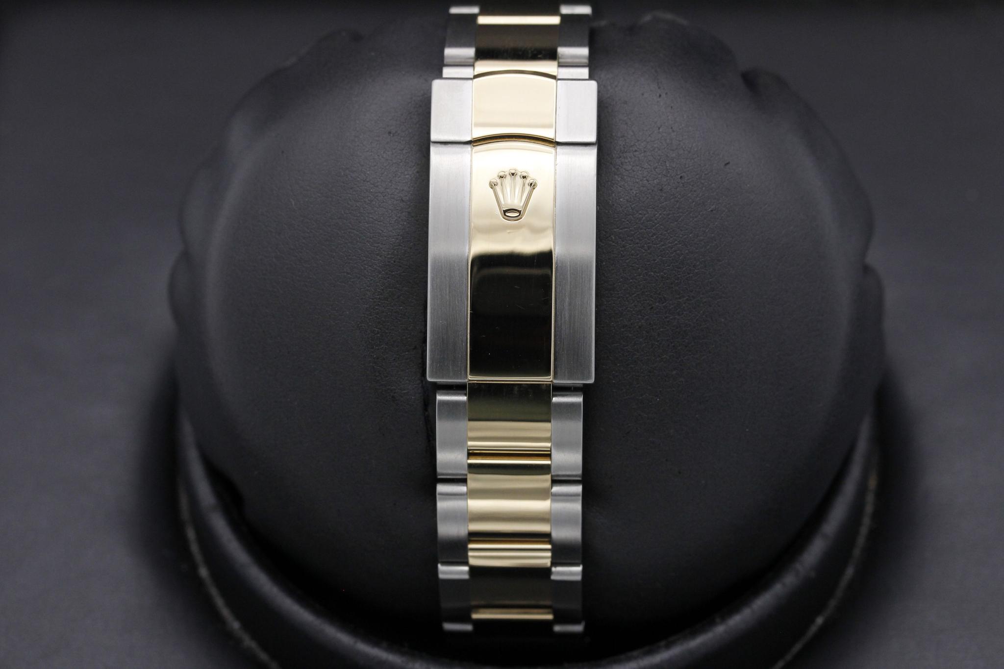 Watch Image 8