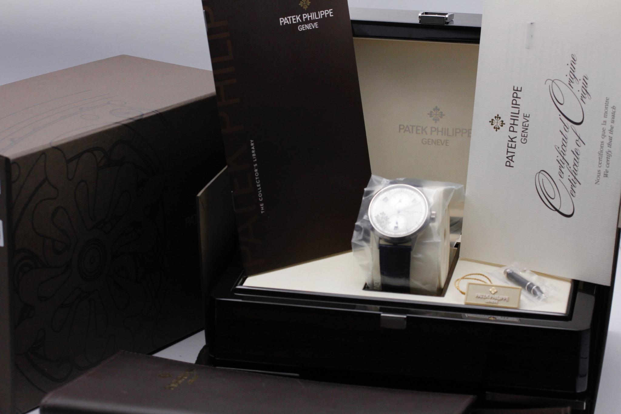 Watch Image 12