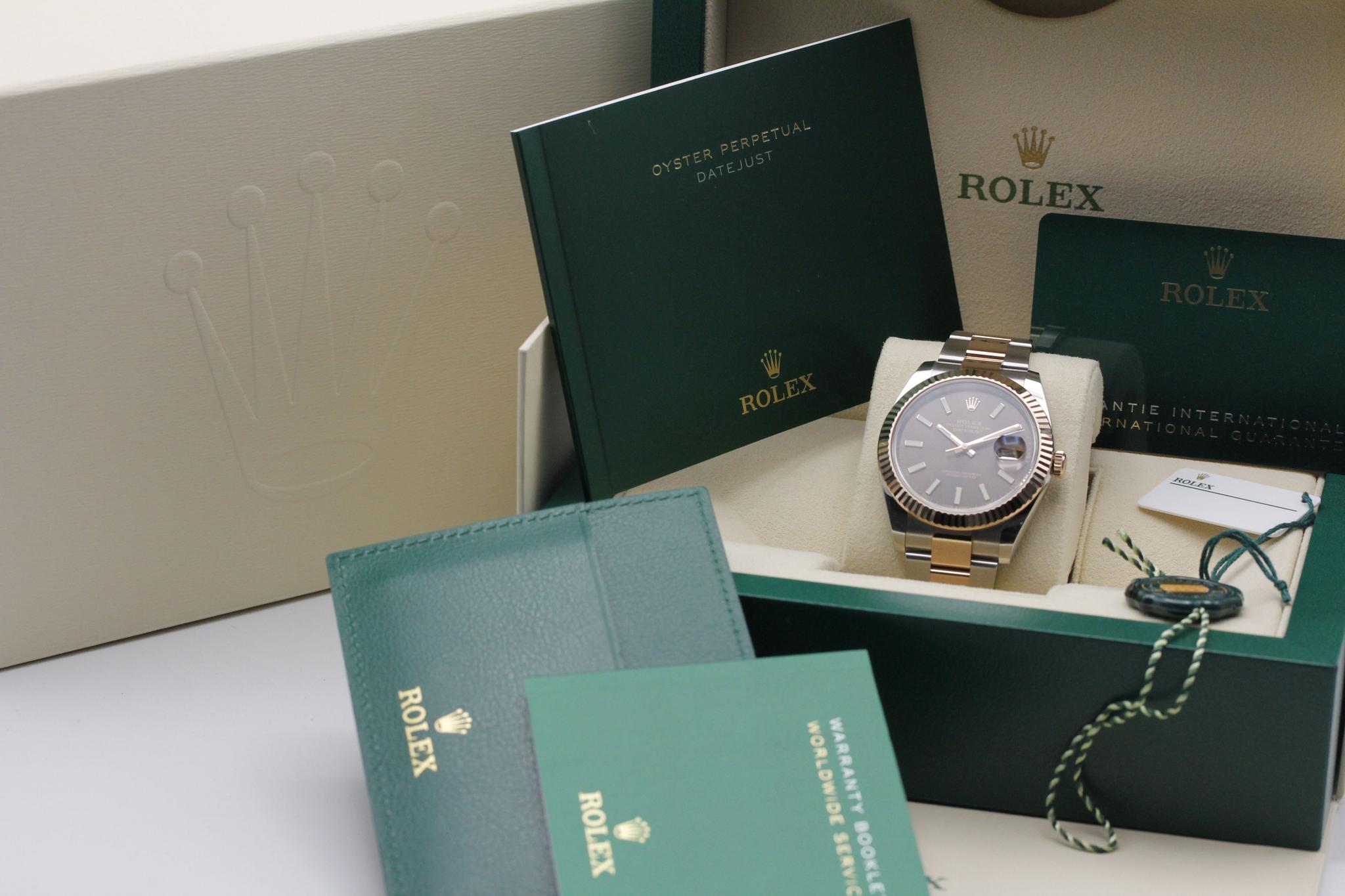 Watch Image 11