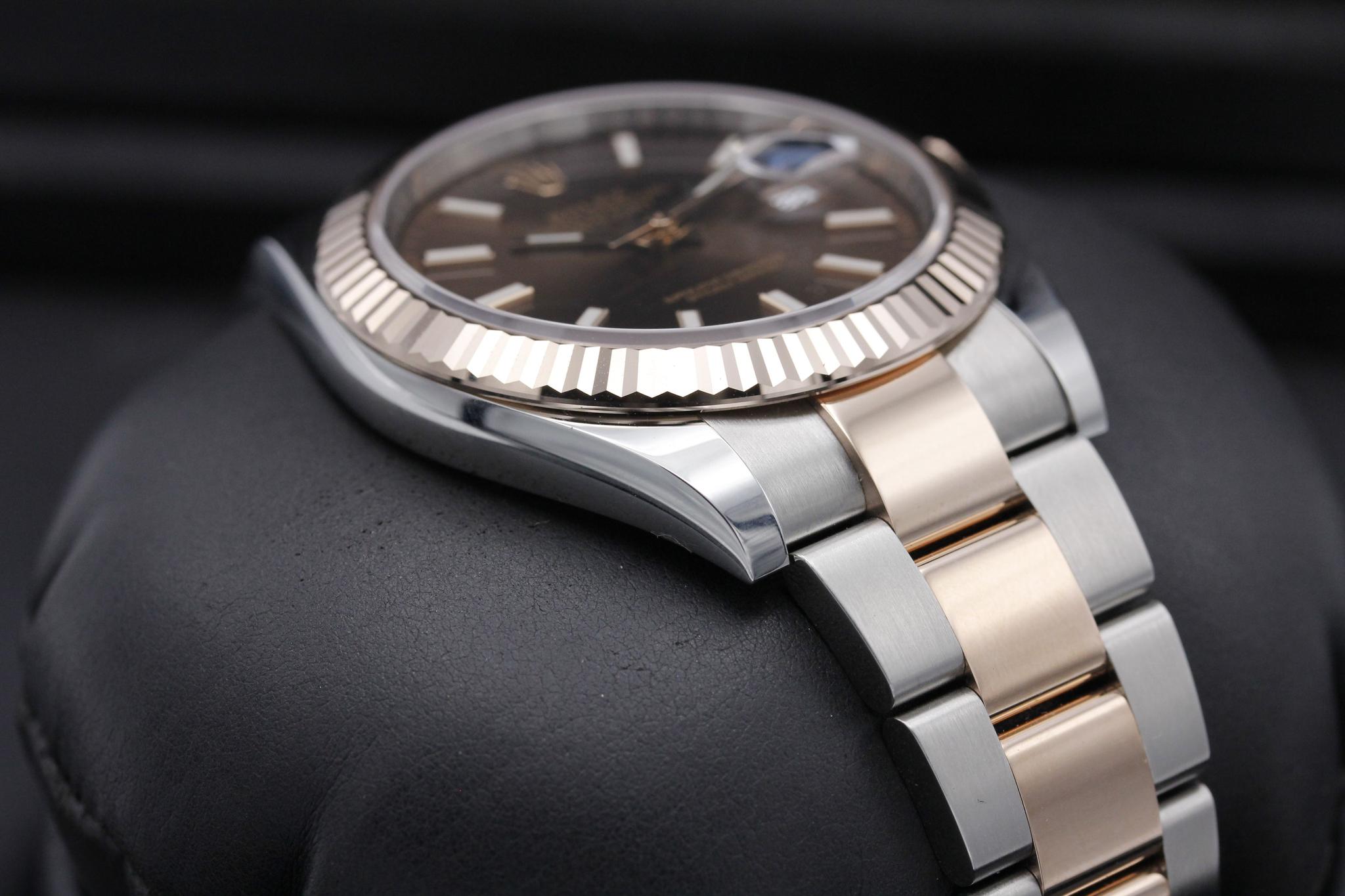 Watch Image 6