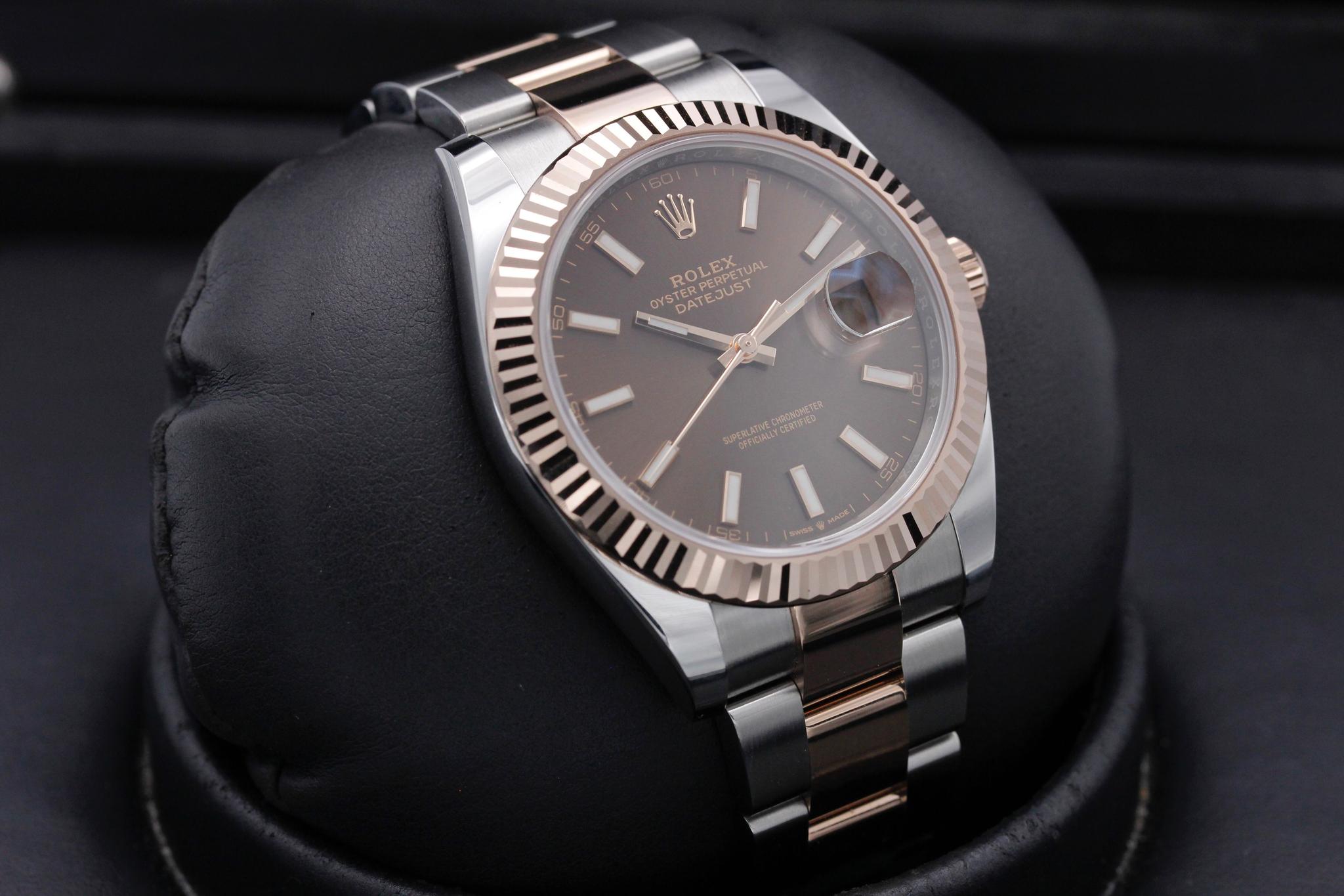 Watch Image 9