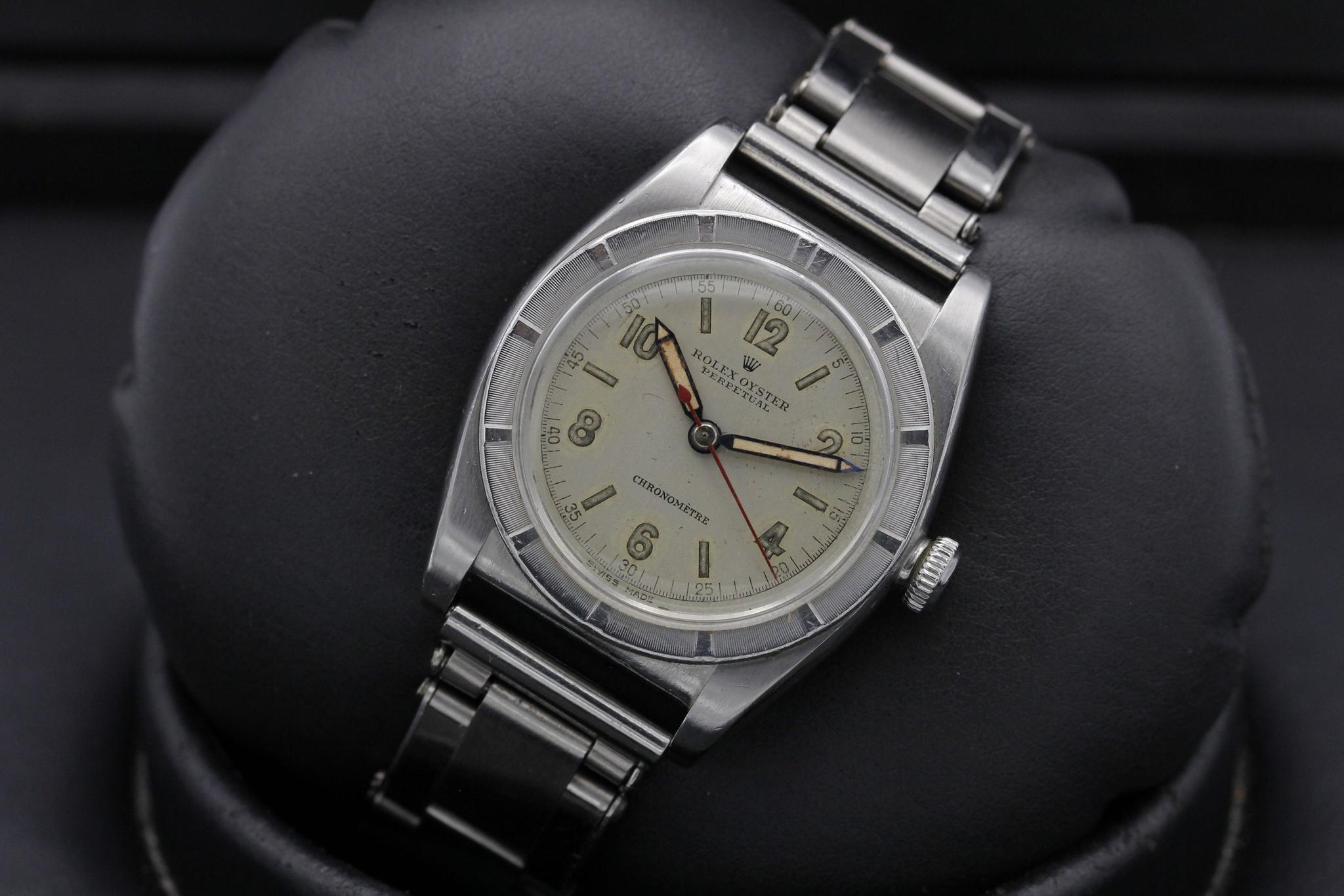 Watch Image 17