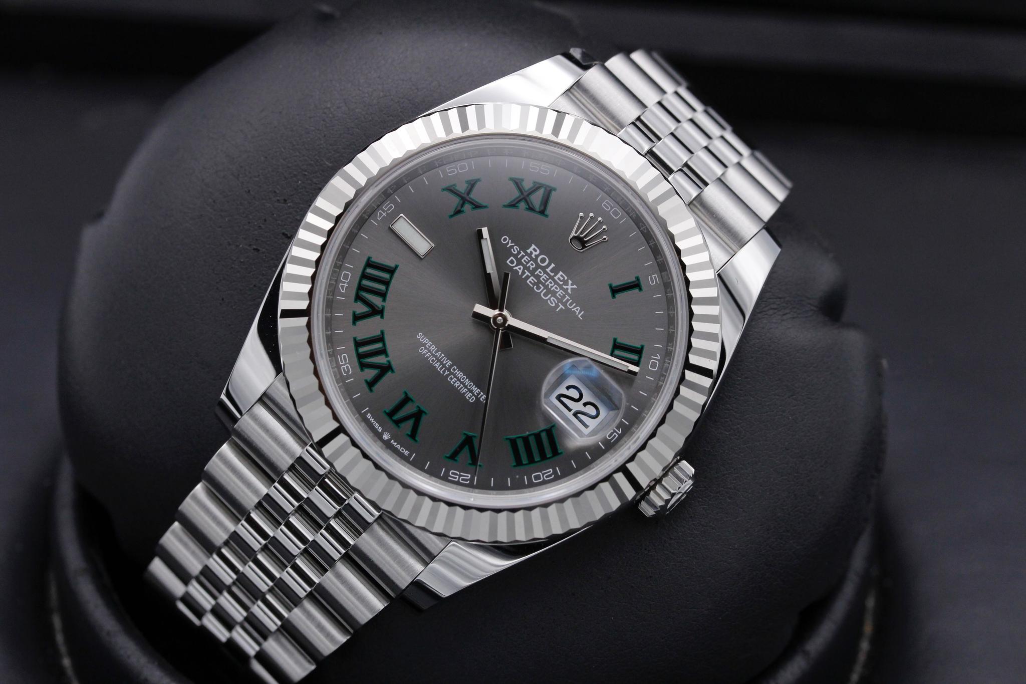 Watch Image 9