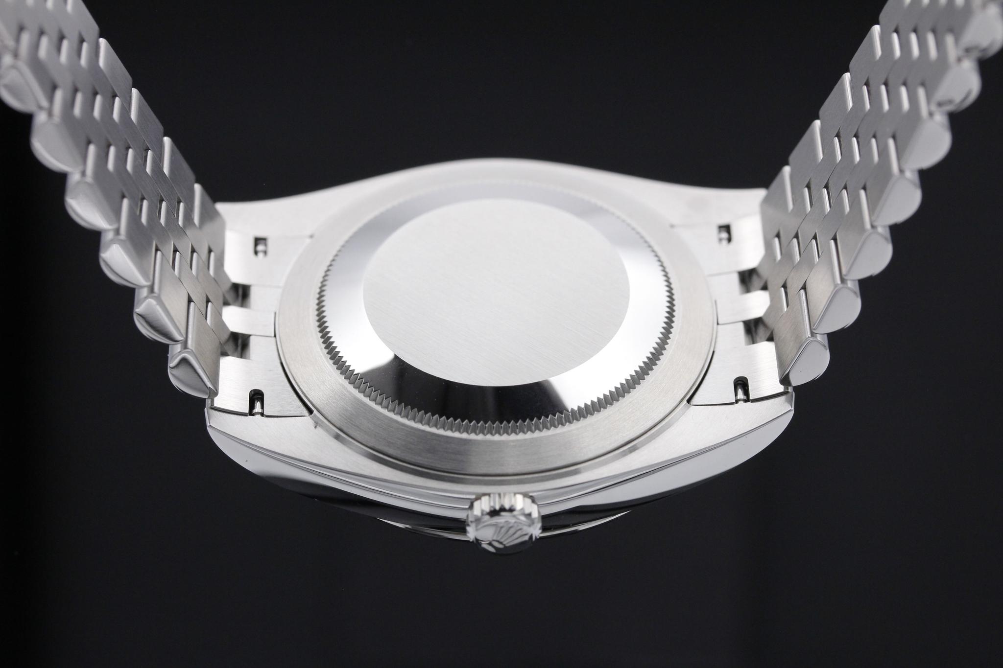 Watch Image 7