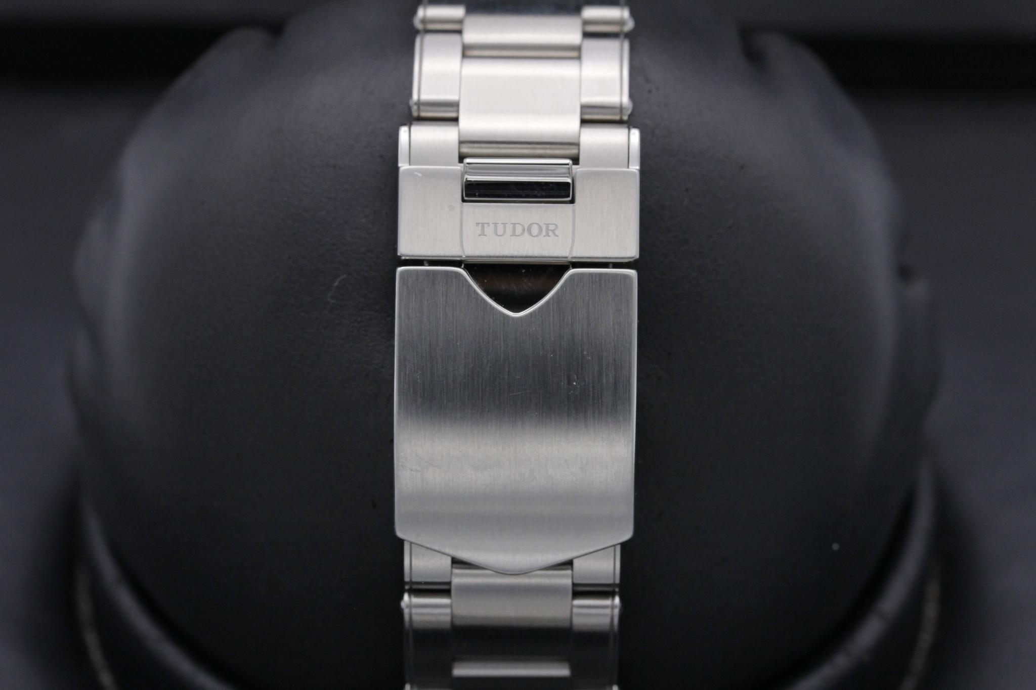 Watch Image 8