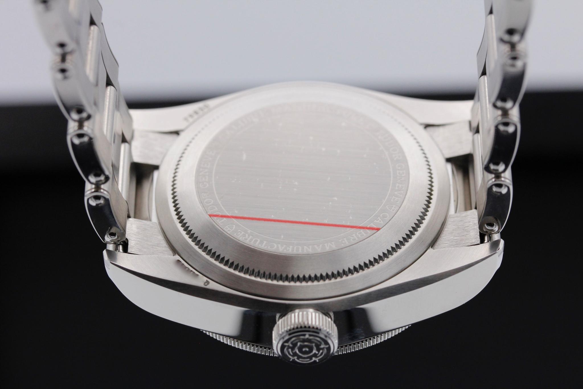 Watch Image 7