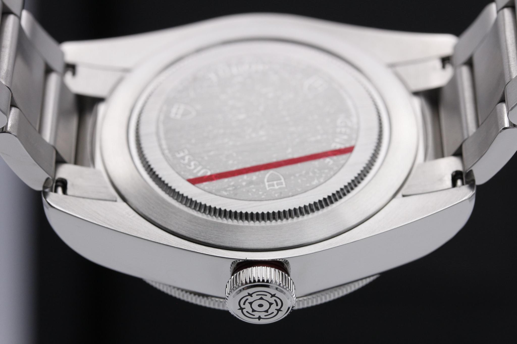 Watch Image 7