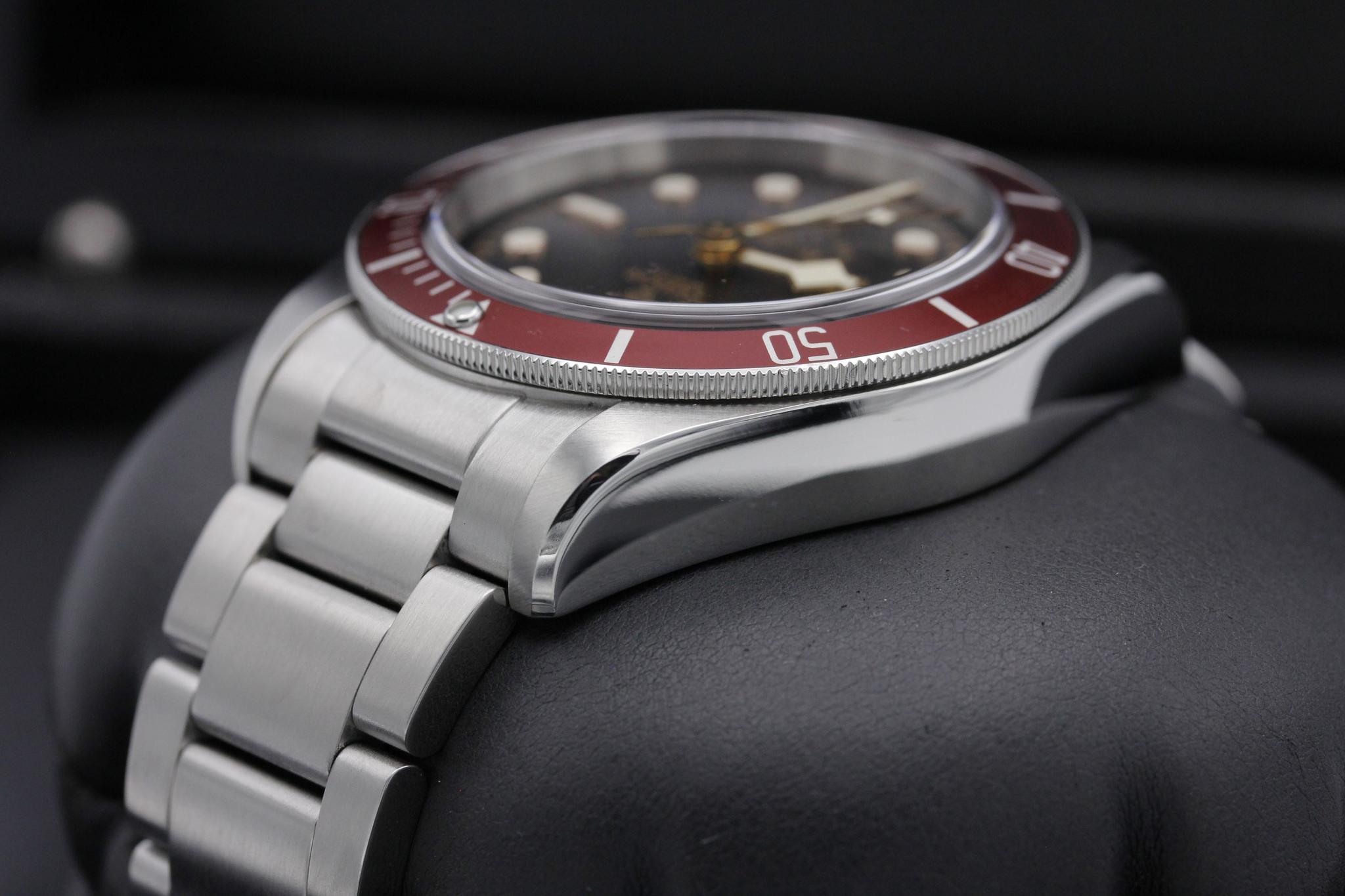 Watch Image 5