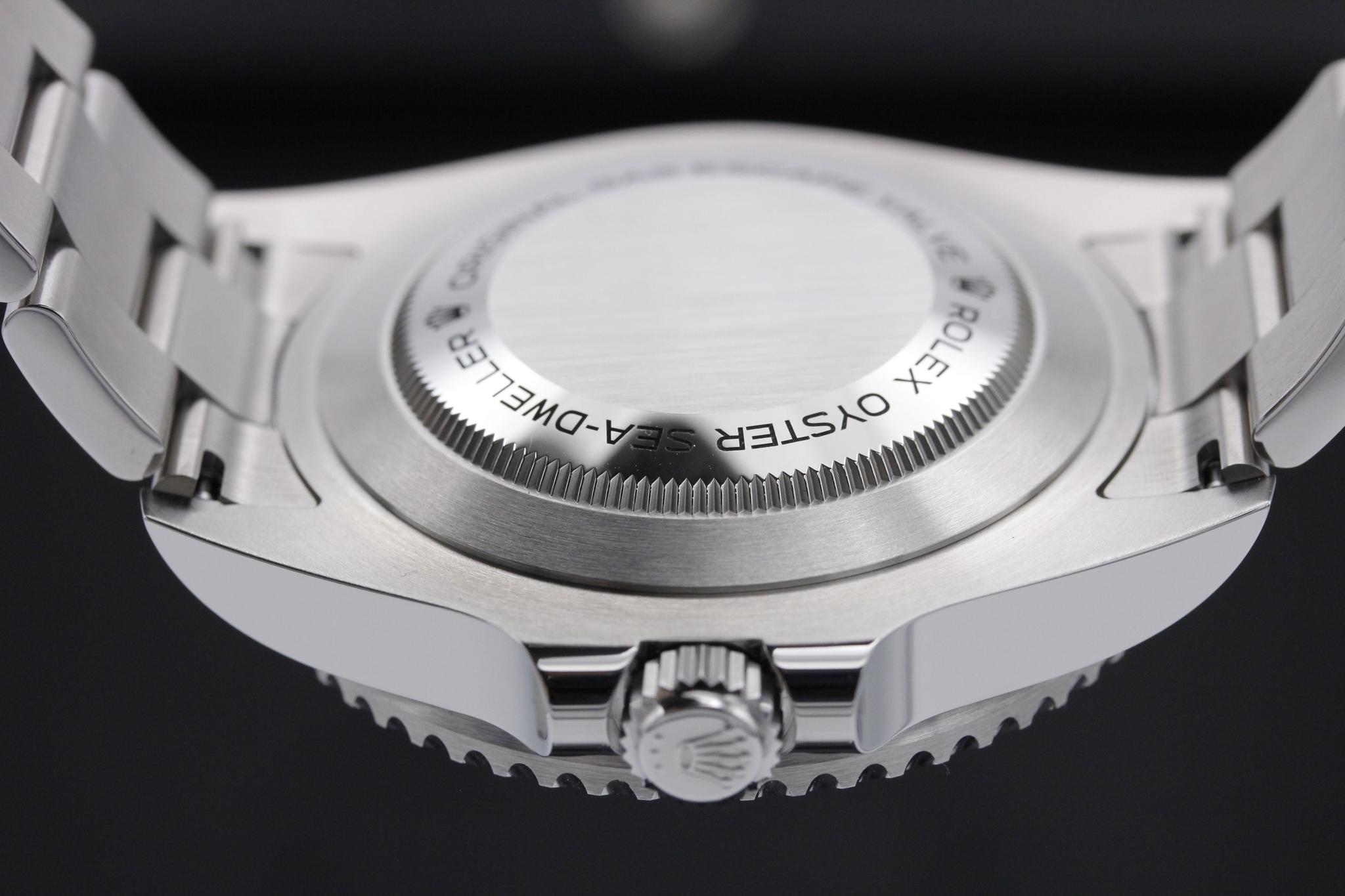 Watch Image 7