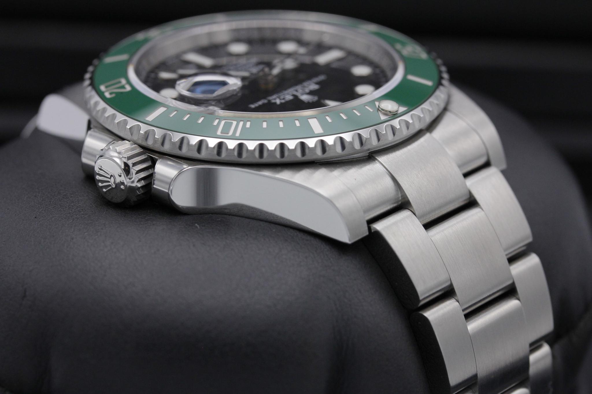 Watch Image 4