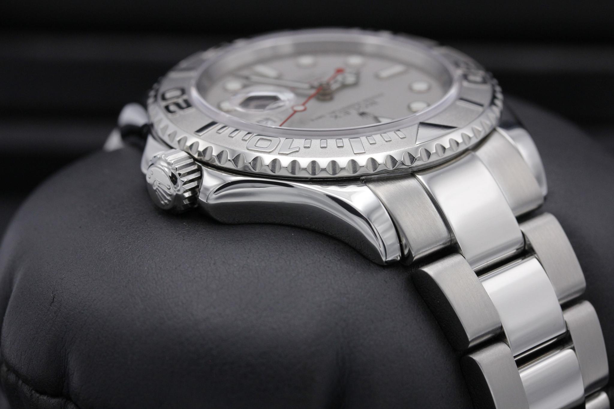 Watch Image 4