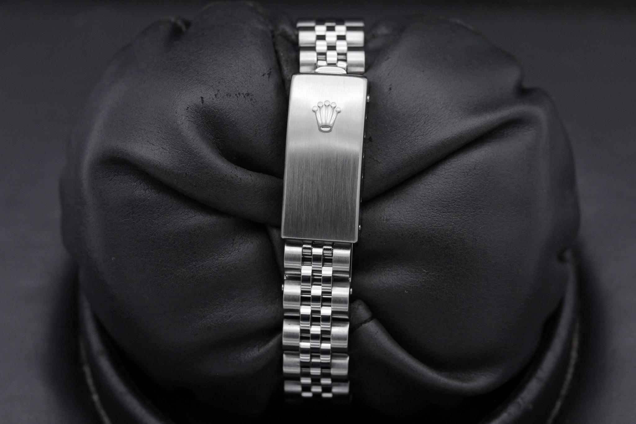 Watch Image 8