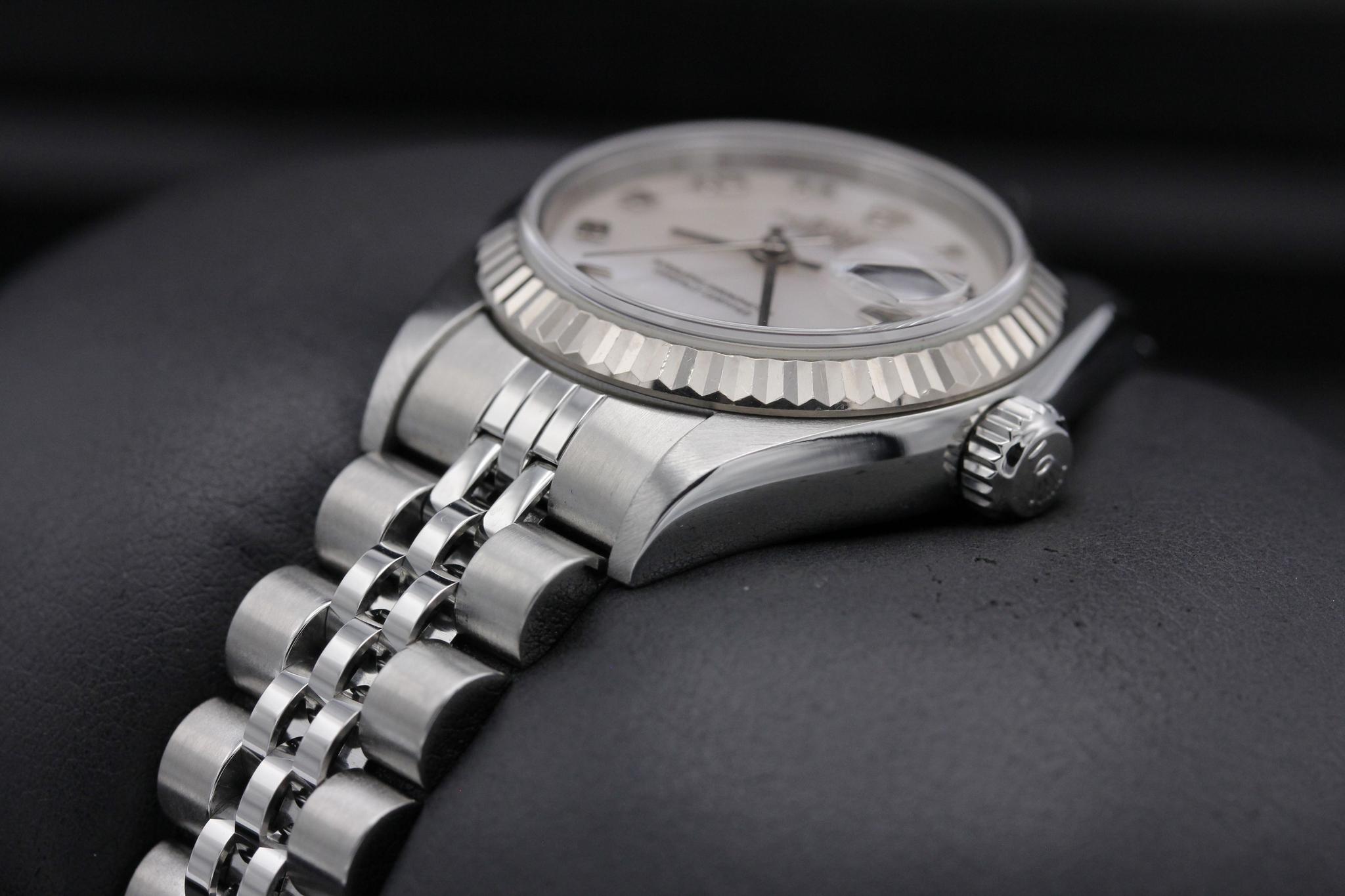 Watch Image 2