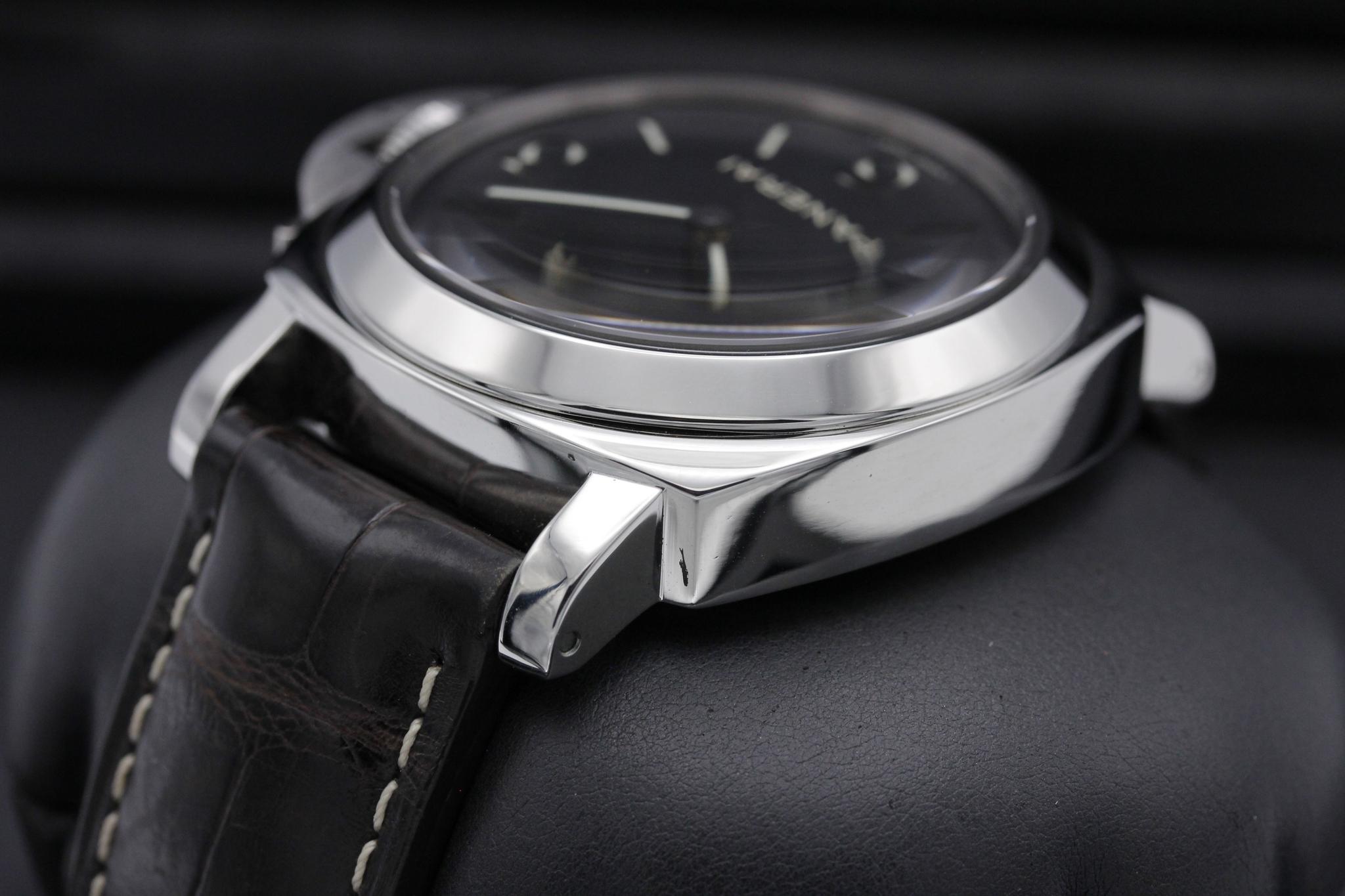 Watch Image 5