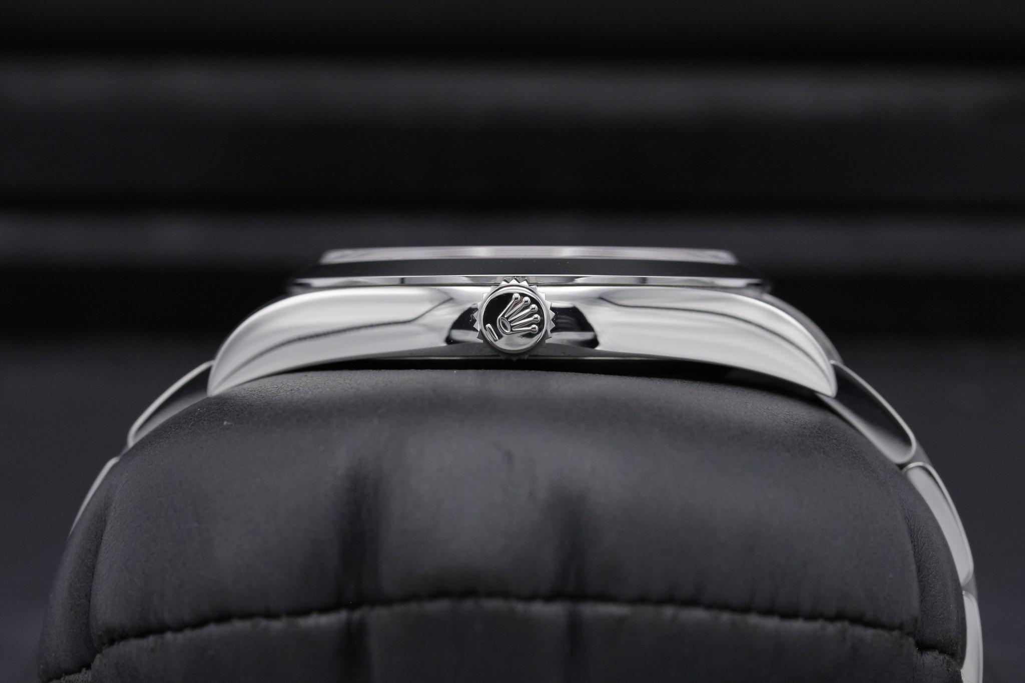 Watch Image 3