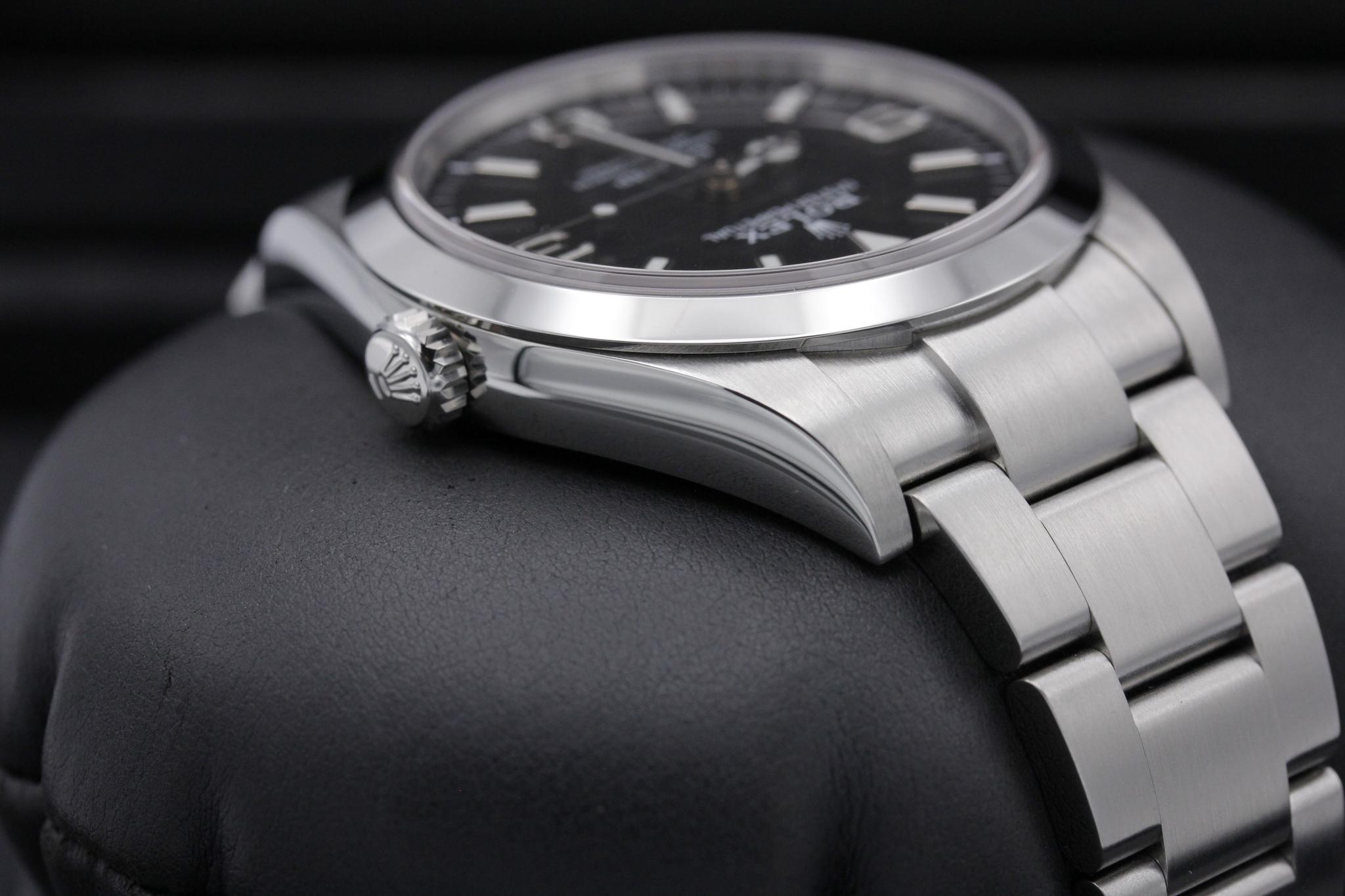 Watch Image 4