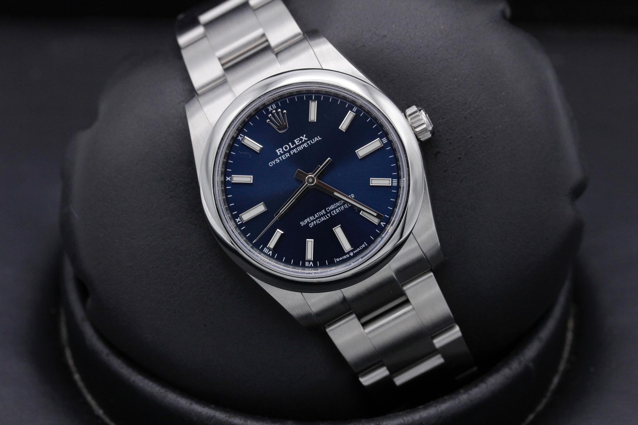 Watch Image 9