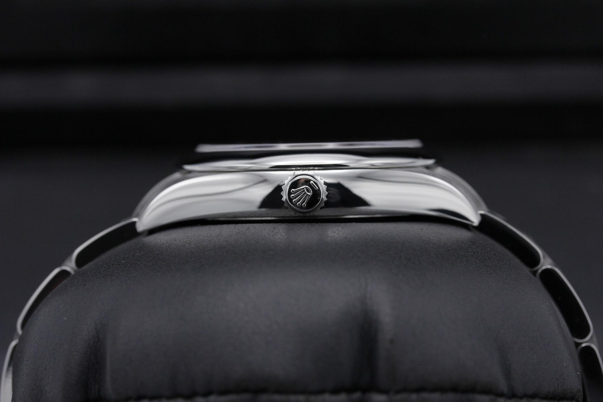 Watch Image 3