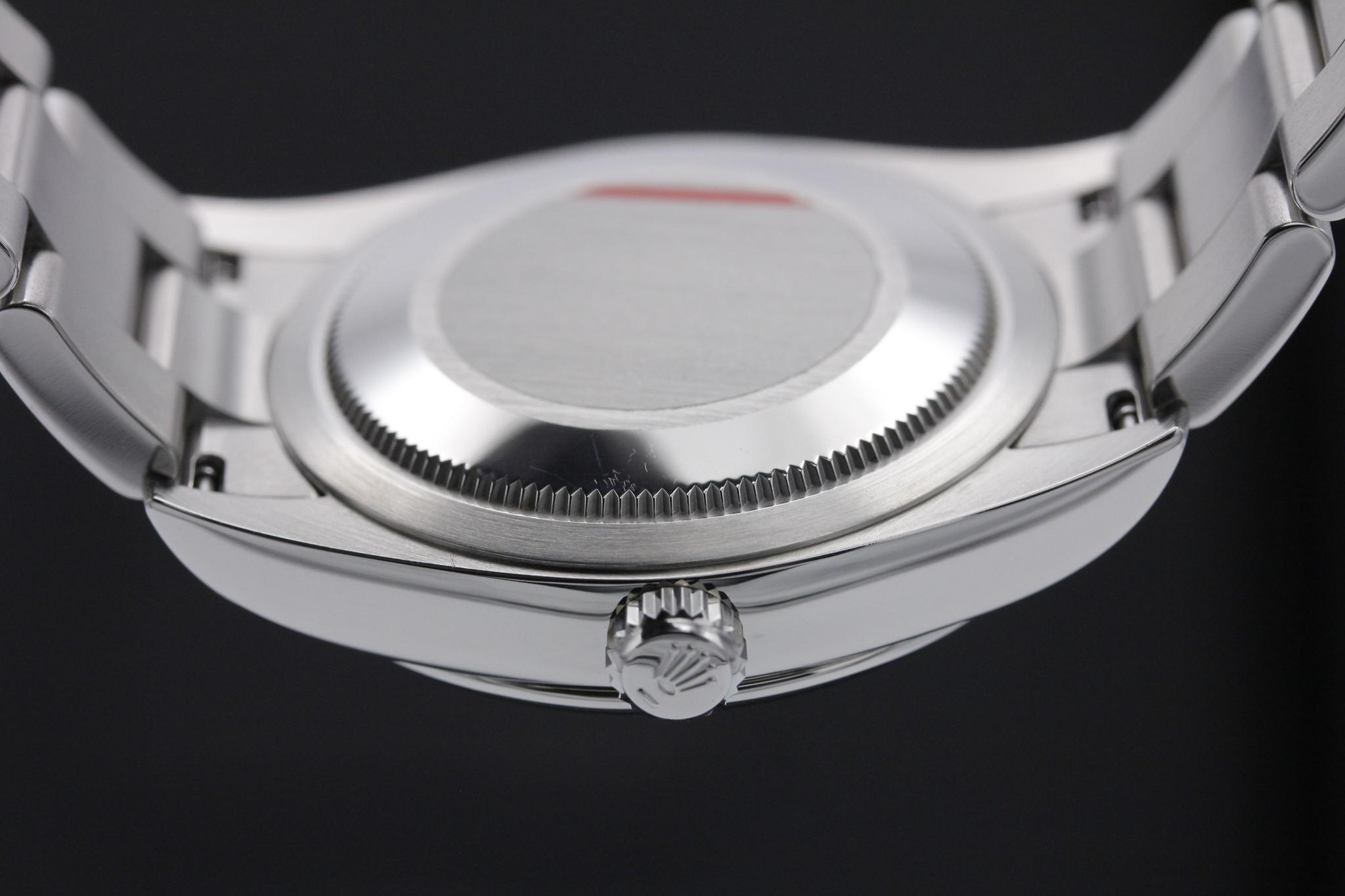 Watch Image 7