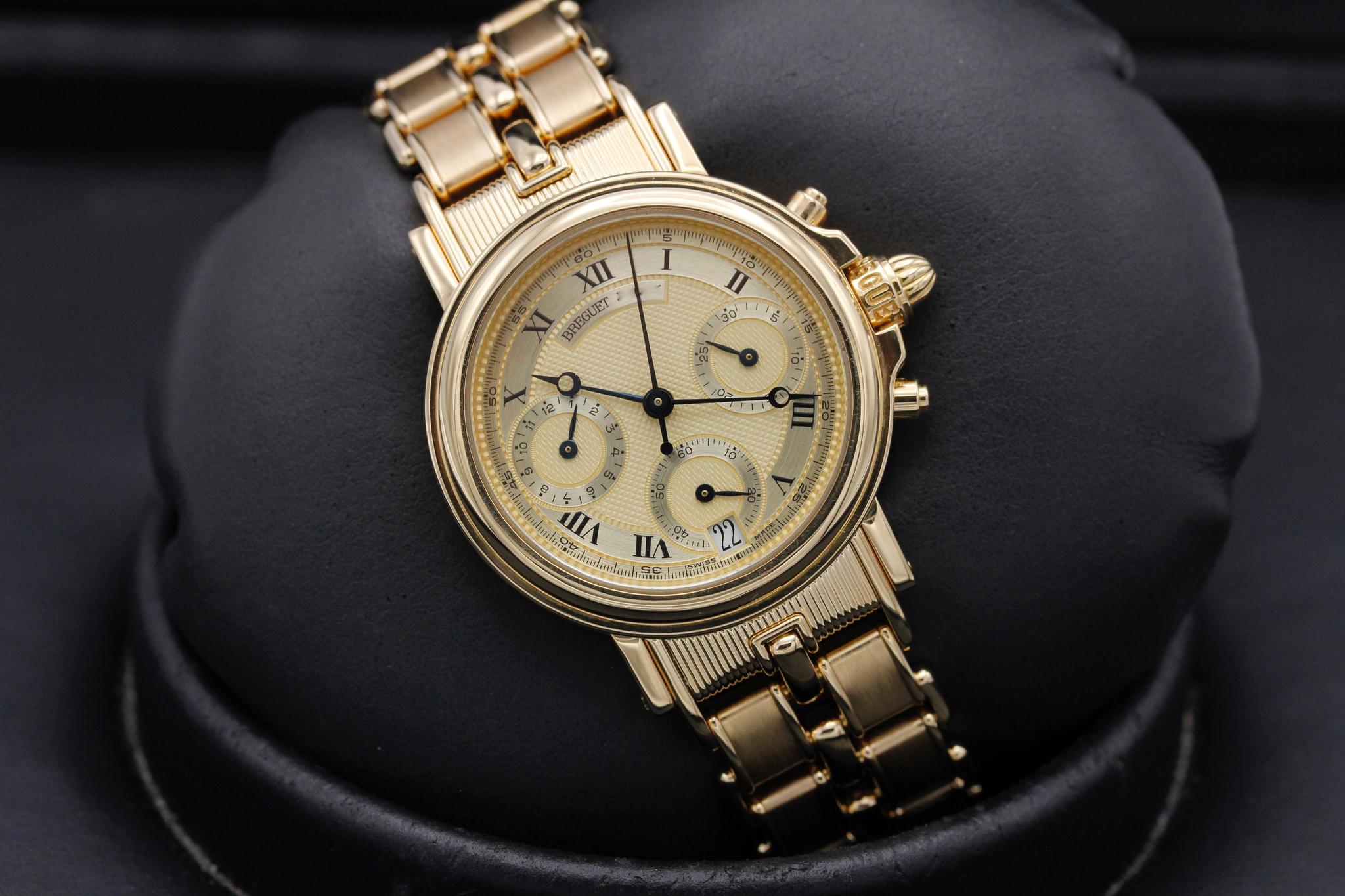 Watch Image 10