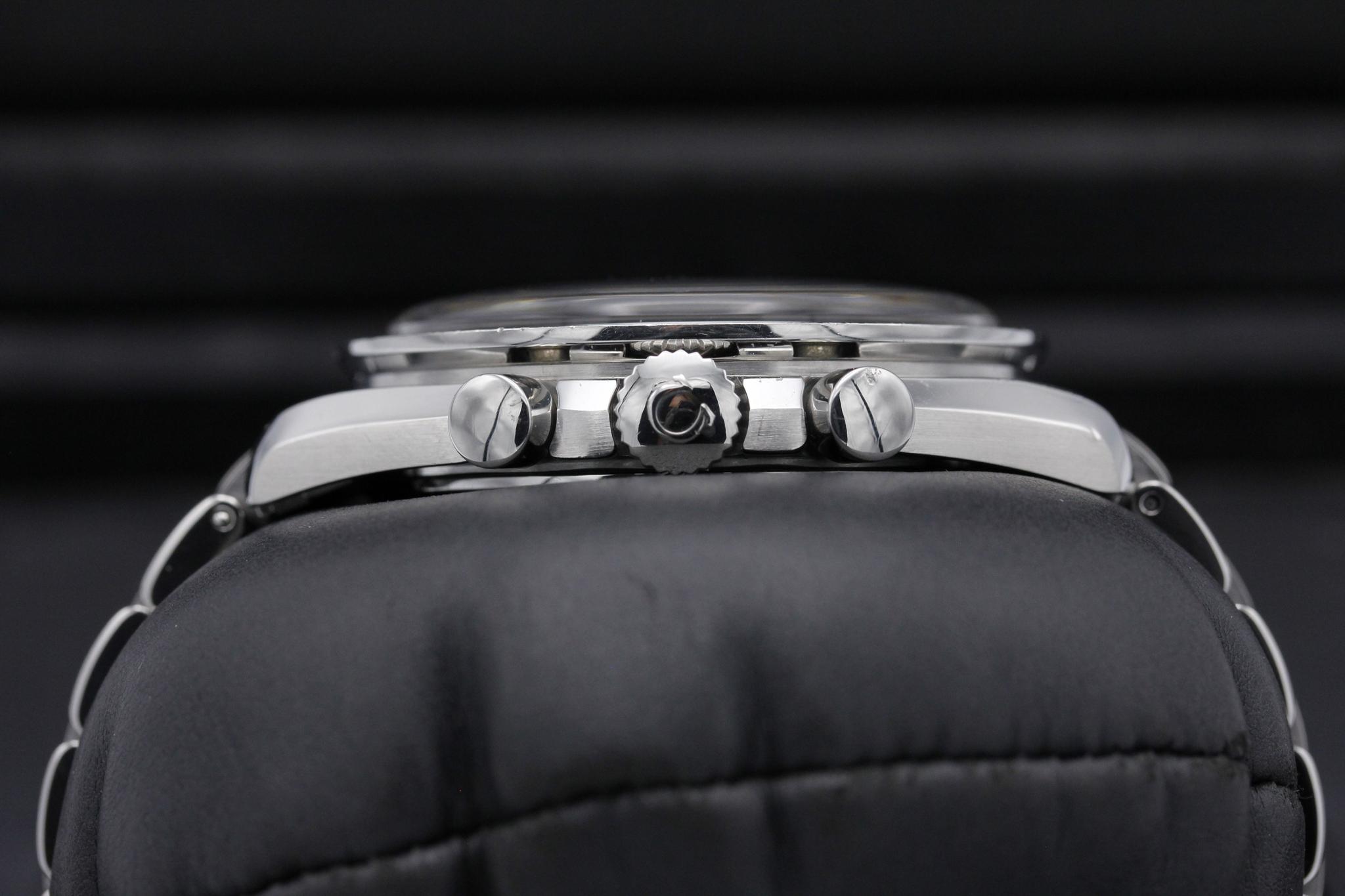 Watch Image 3