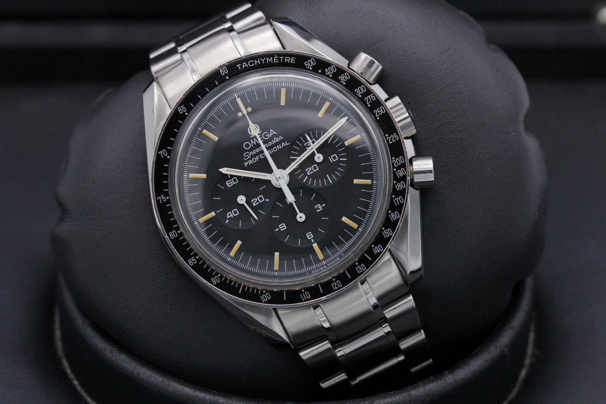 Watch Image 10